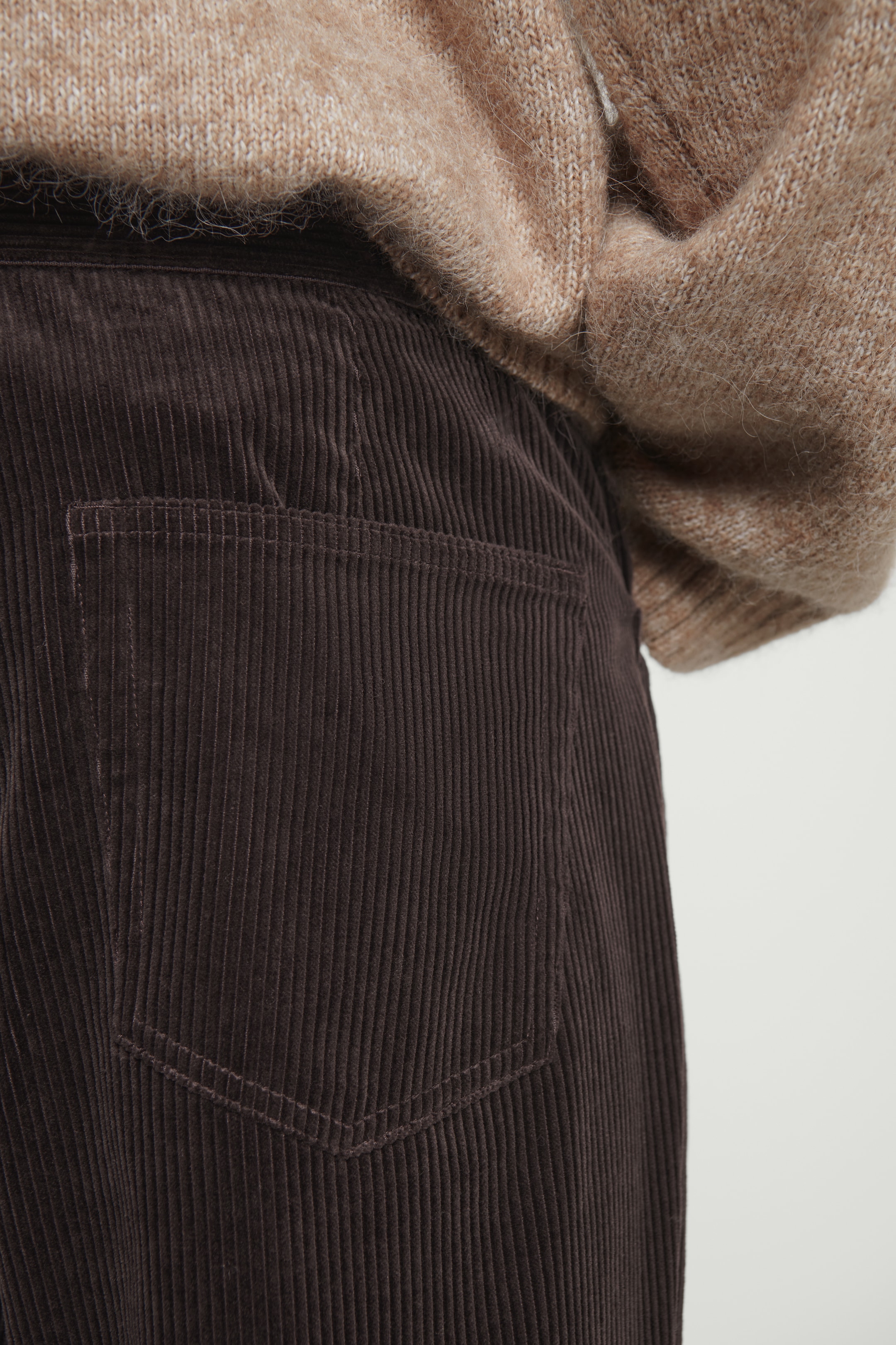 View larger image: SIGNATURE CORDUROY STRAIGHT-LEG JEANS - DARK BROWN - Men | H&M GB 5