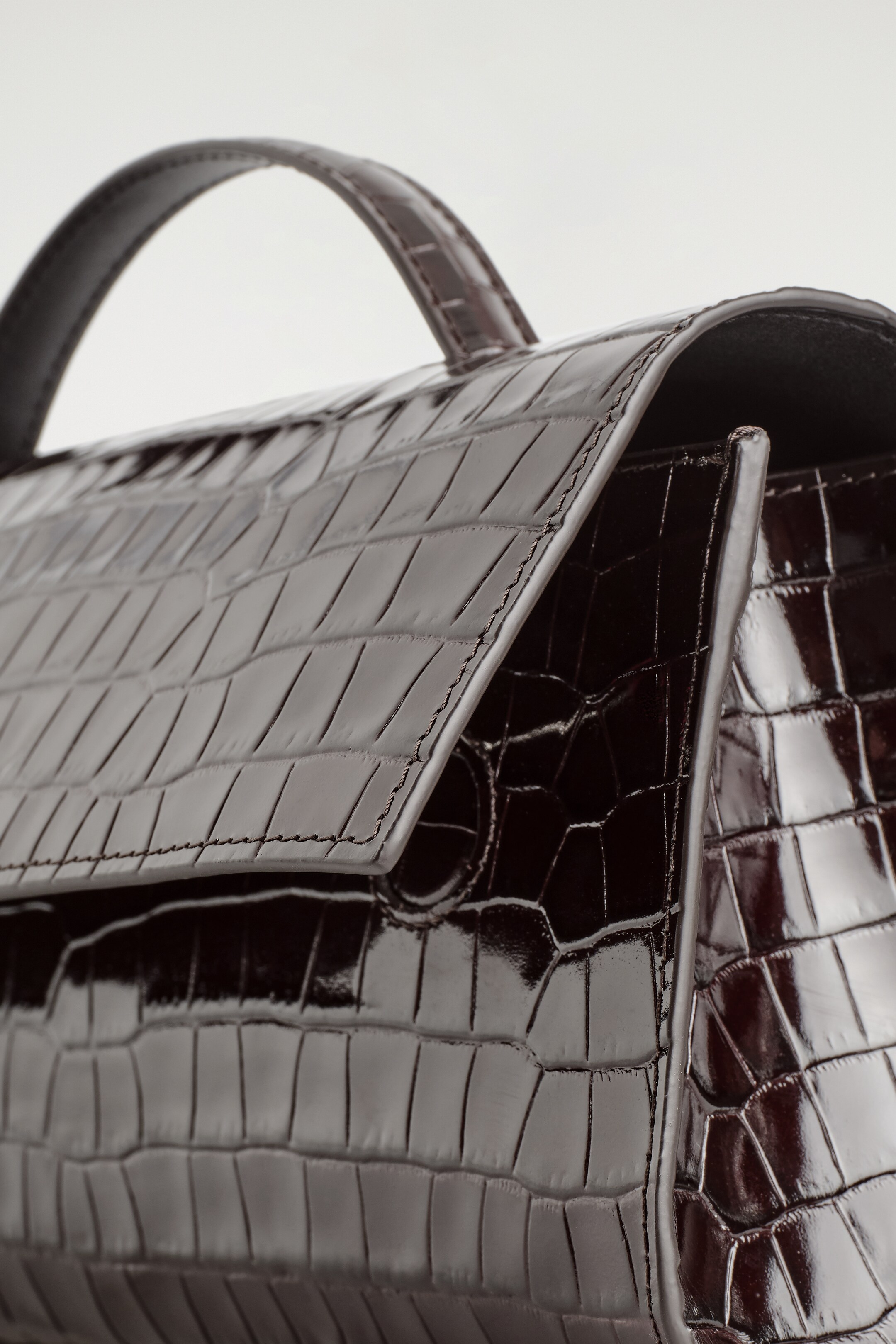 Ver imagen más grande: GALLERY - BOLSO DE MANO DE PIEL EFECTO COCODRILO - MARRÓN - MUJER | H&M ES 5