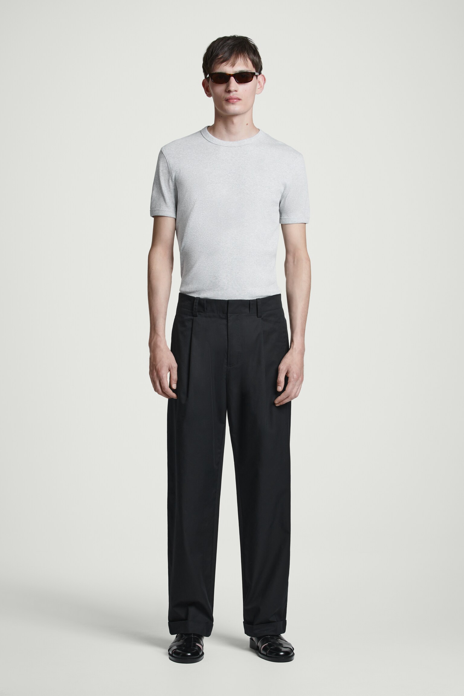 PANTALÓN DE ALGODÓN CON DOBLADILLOS ENROLLADOS - NEGRO/BEIGE