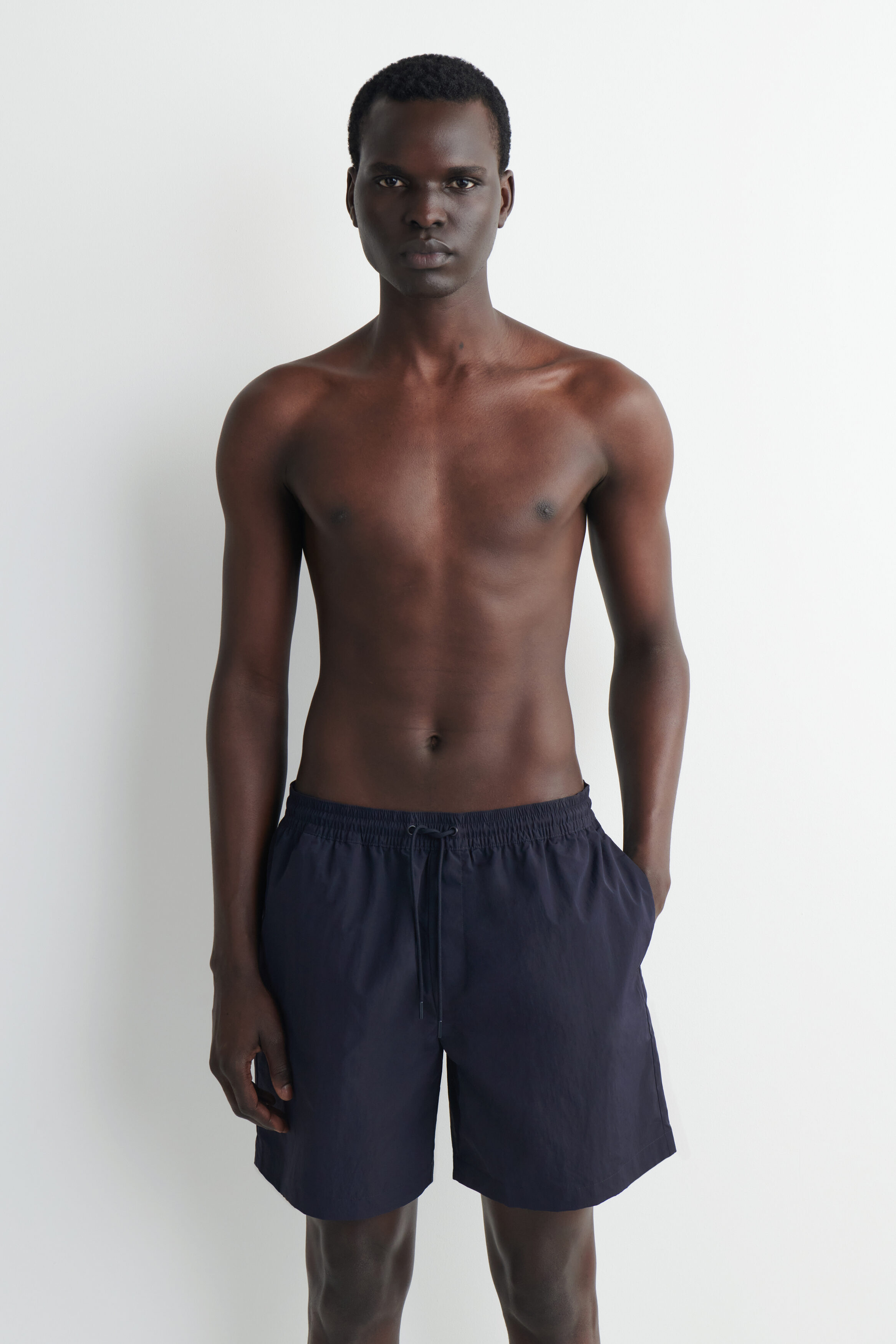 NYLON DRAWSTRING SWIM SHORTS - NAVY | COS US