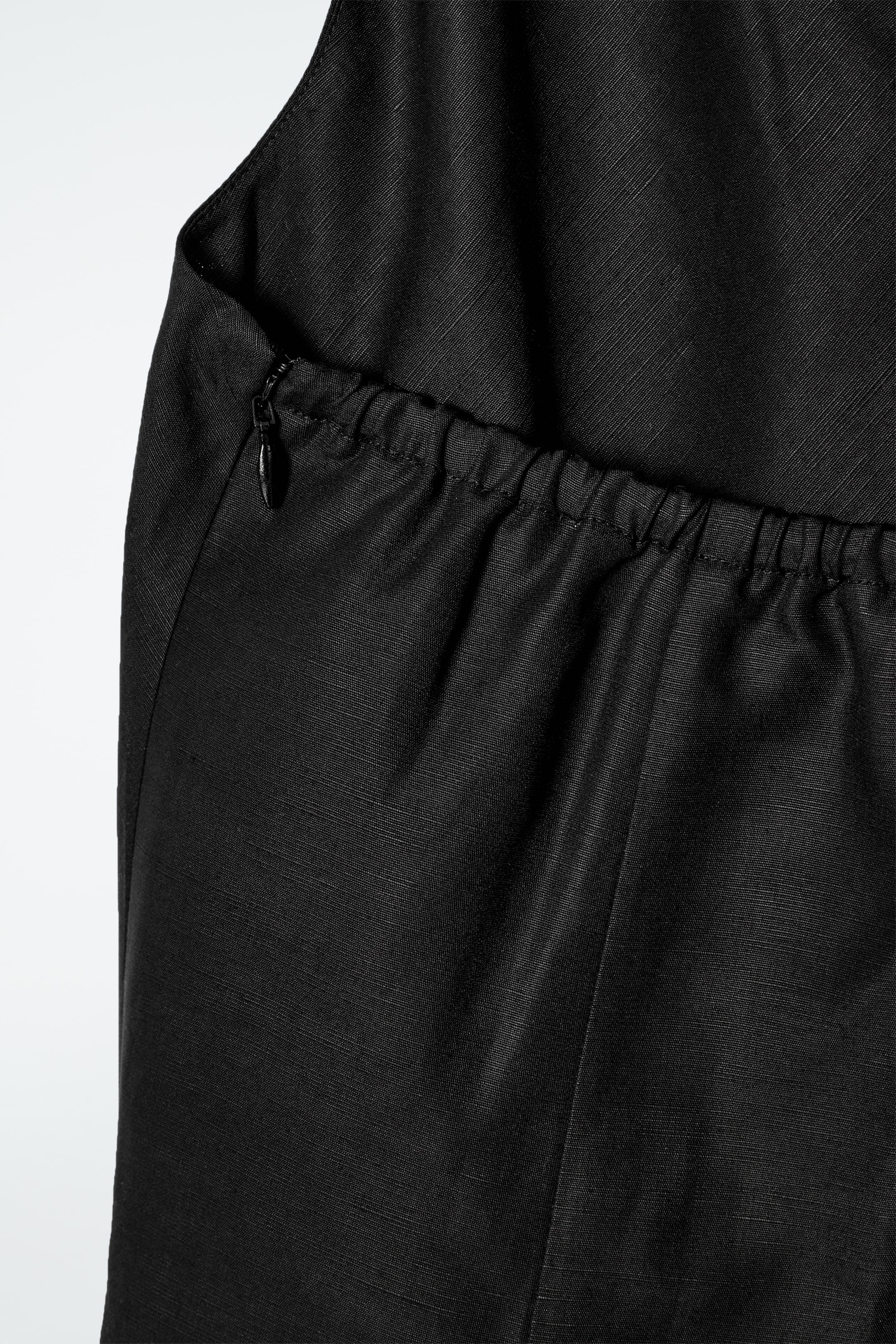 Grotere afbeelding bekijken: TWIST-DETAIL TOP IN LINNENMIX - ZWART - DAMES | H&M BE 7