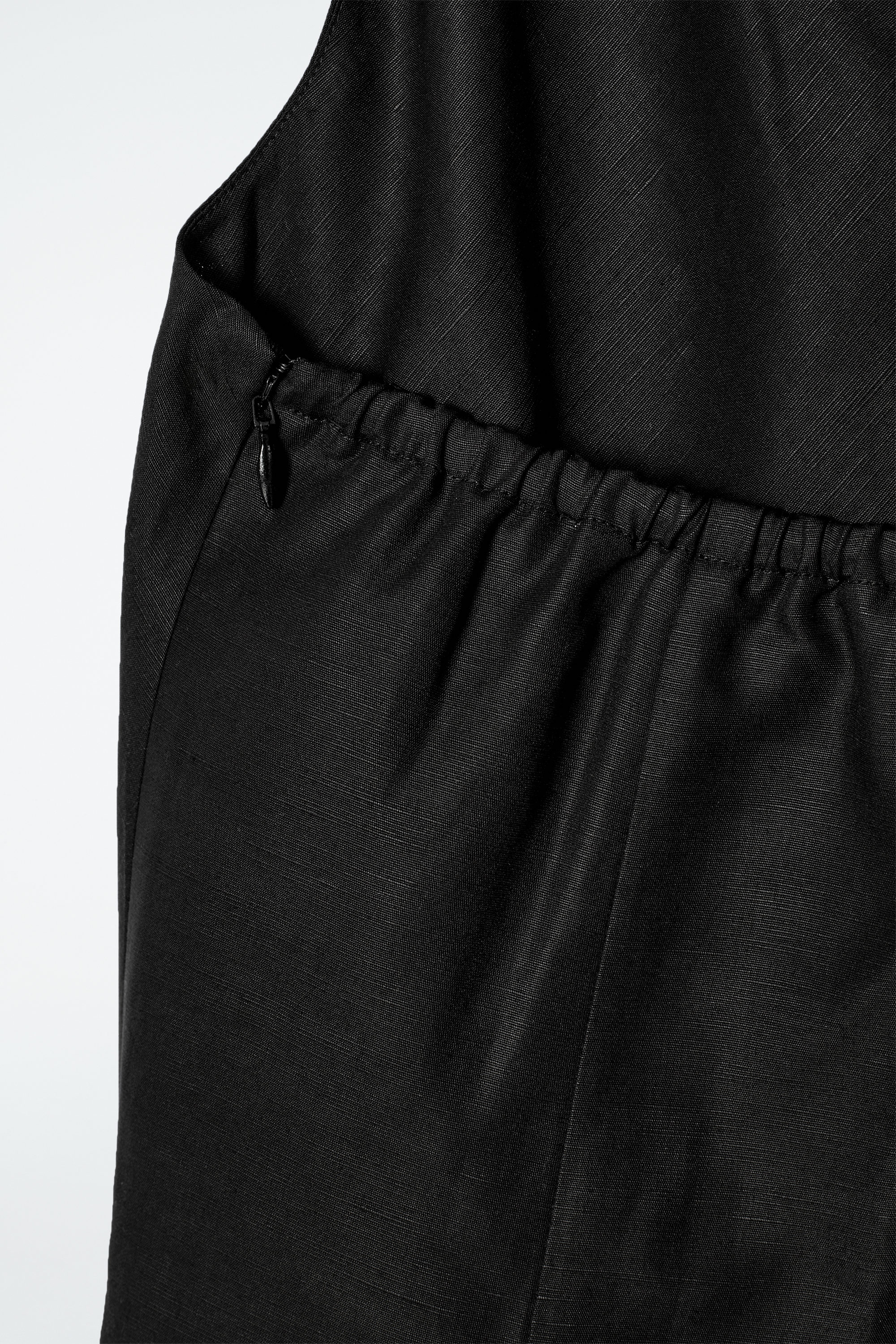 TWIST-DETAIL LINEN-BLEND TOP - BLACK | COS US