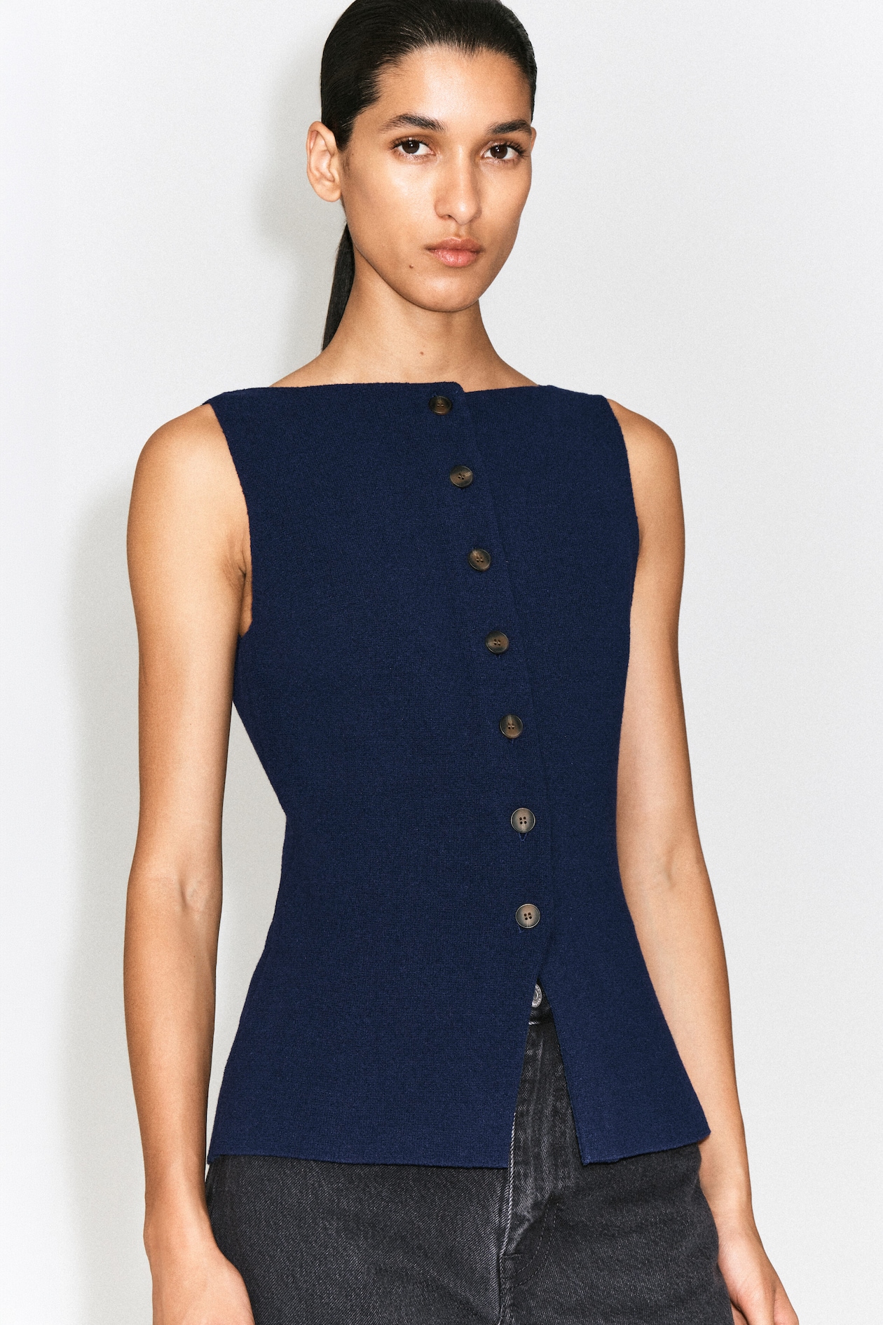 COTTON-BLEND CREPE VEST — NAVY