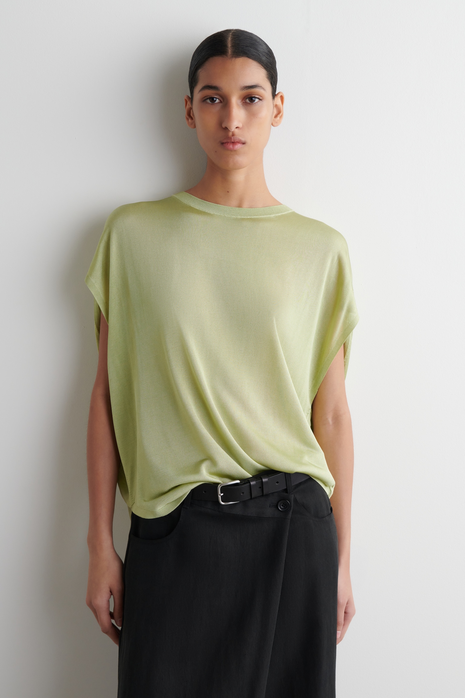 KNITTED CIRCLE-CUT T-SHIRT - LIGHT GREEN/NAVY