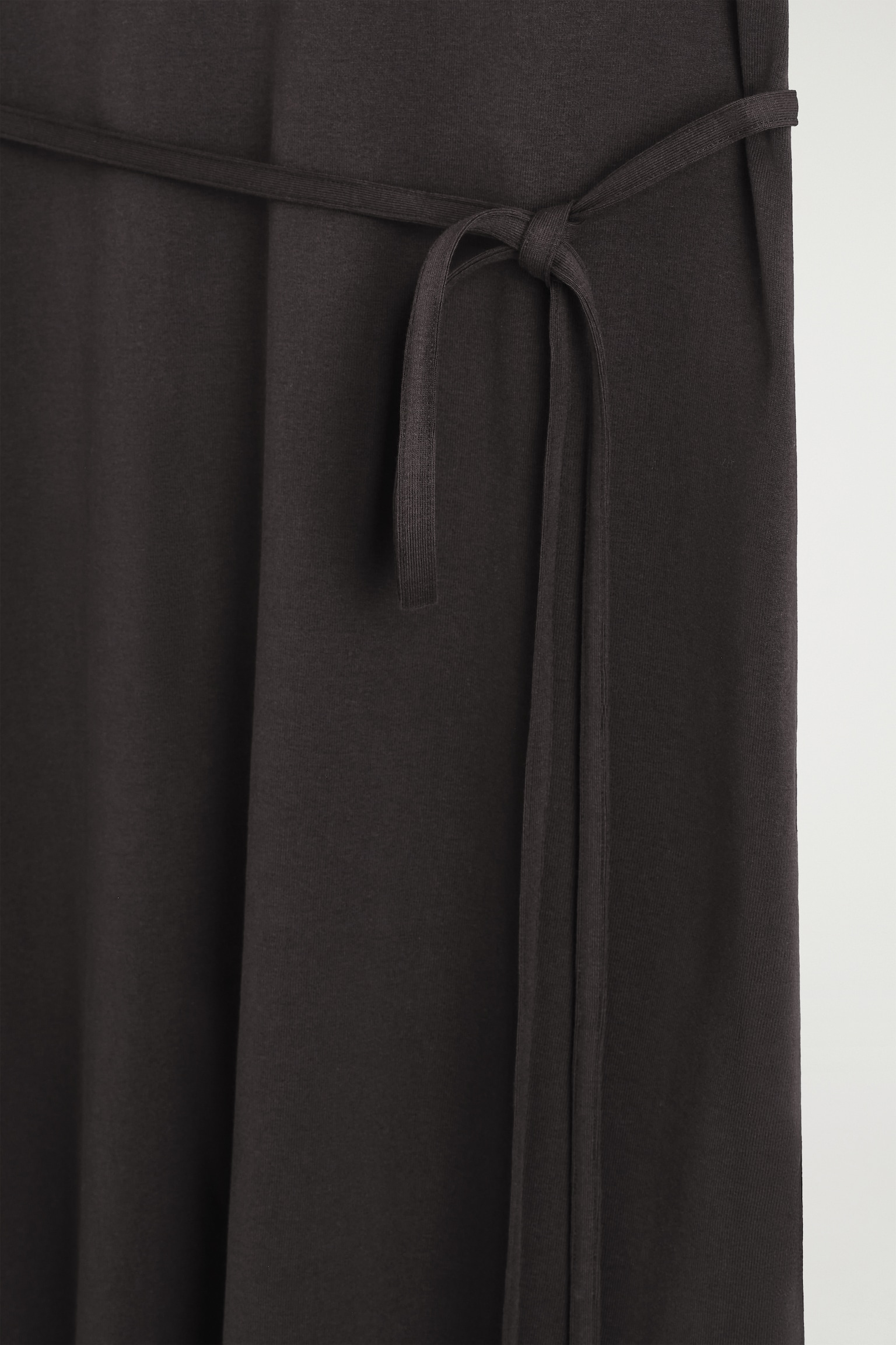 BELTED MIDI T-SHIRT DRESS - DARK BROWN/NAVY - 5