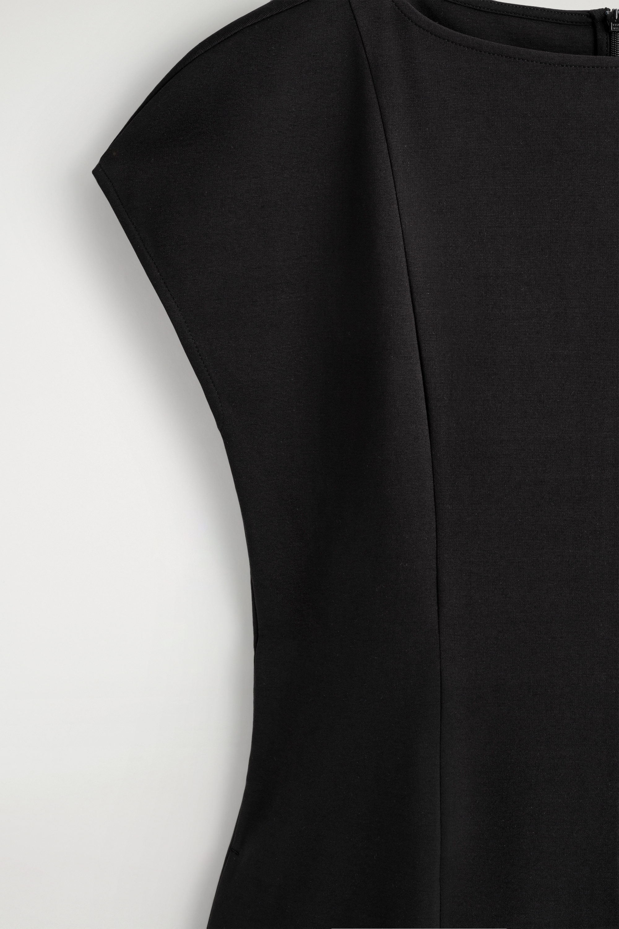 SCULPTURAL JERSEY MIDI DRESS - thumbnail 6