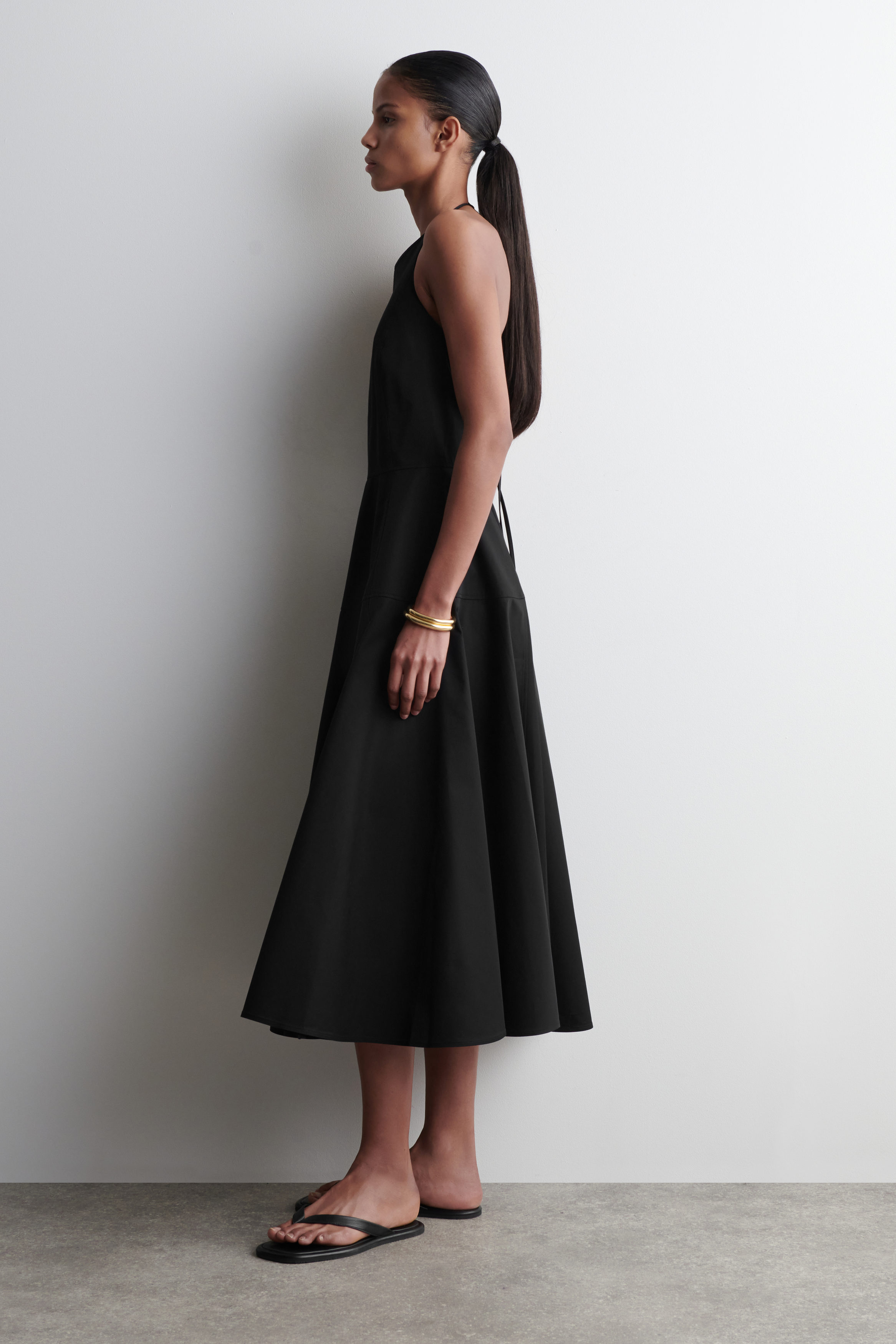 riu Halter neck cord lace dress ブラック Riu【新品未使用】Halter neck cord lace dress ワンピース