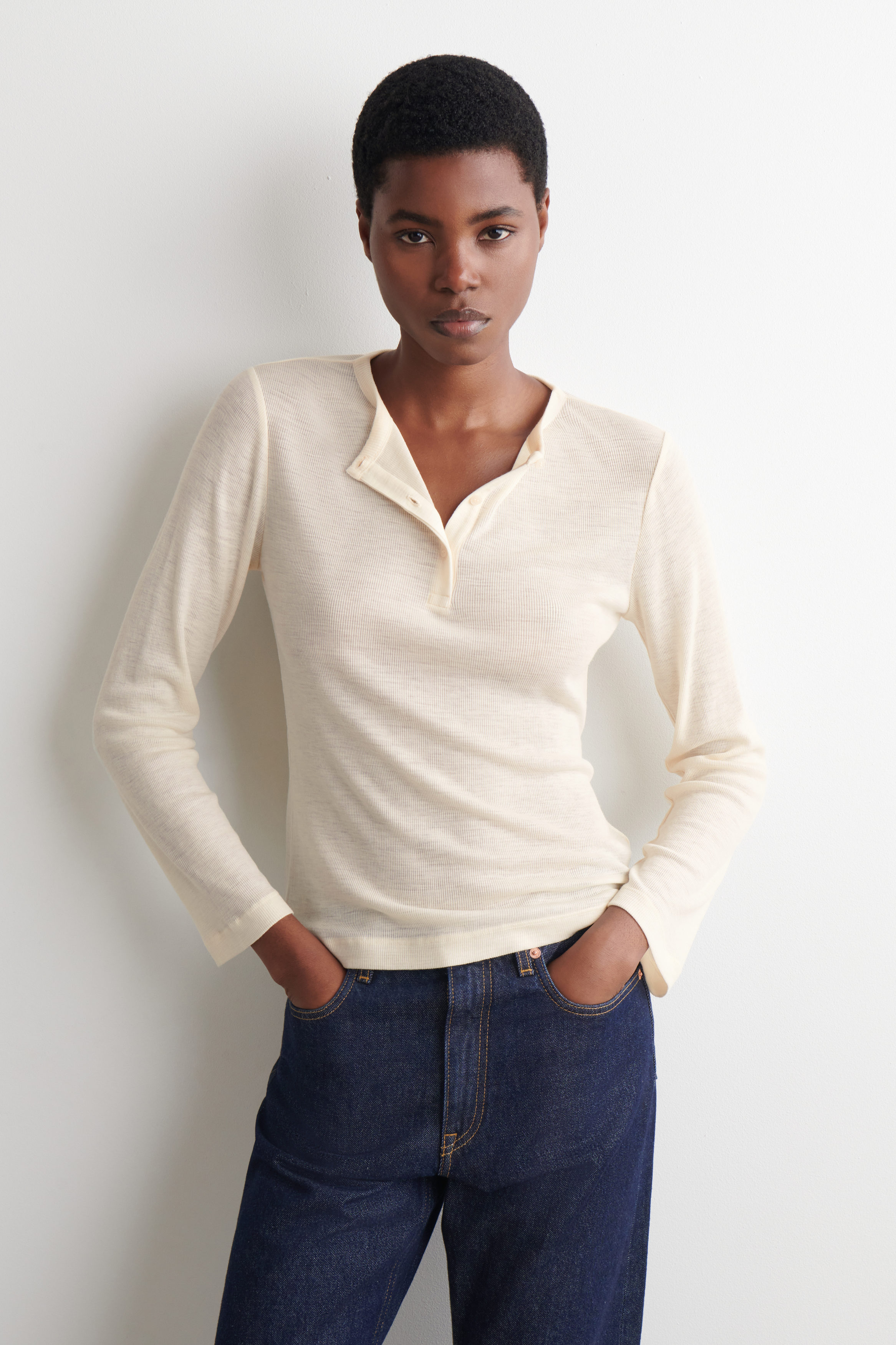 RIBBED WOOL HENLEY TOP - IVORY | COS