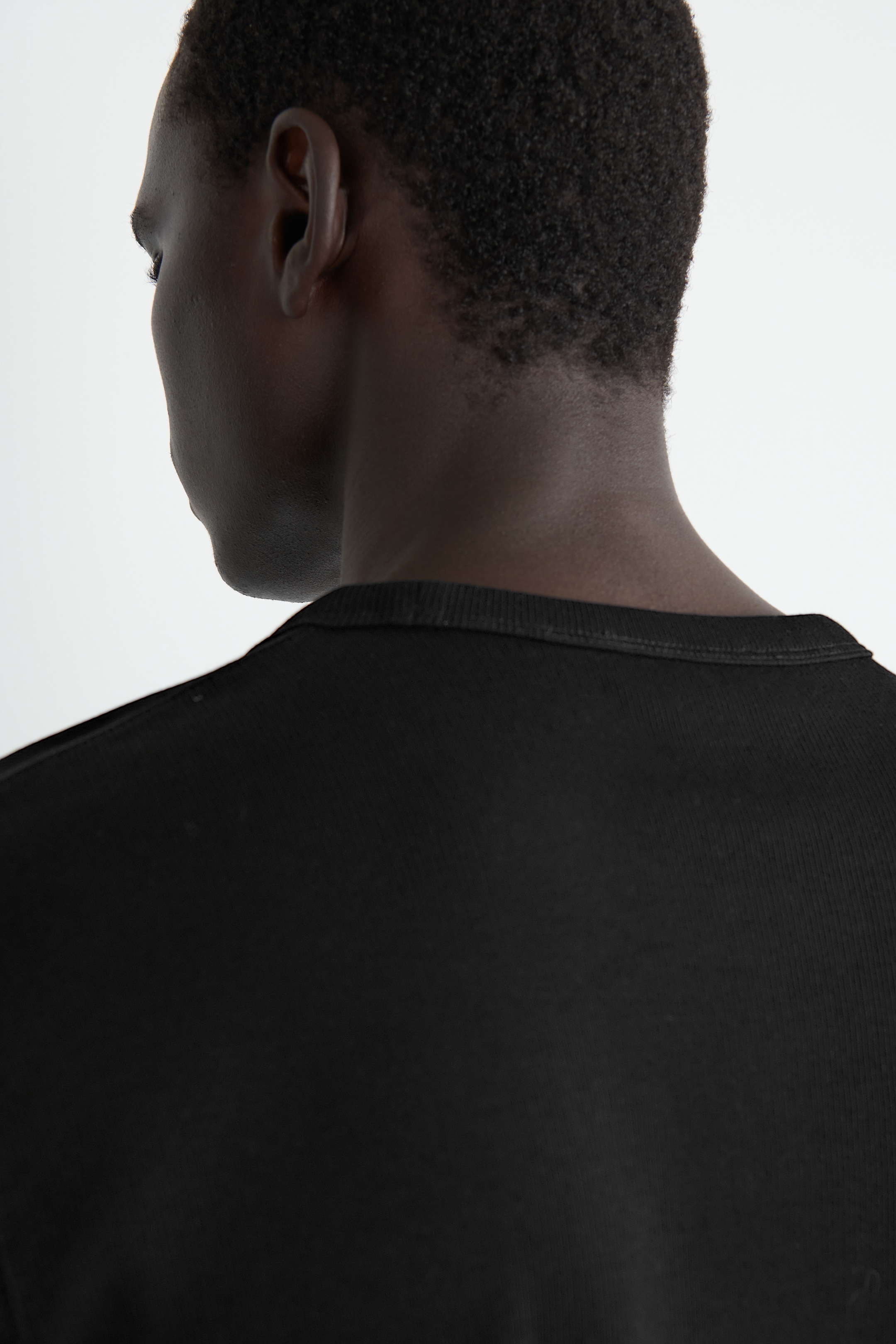 Agrandir l'image: T-SHIRT SLIM EN COTON CÔTELÉ - NOIR - HOMME | H&M FR 4