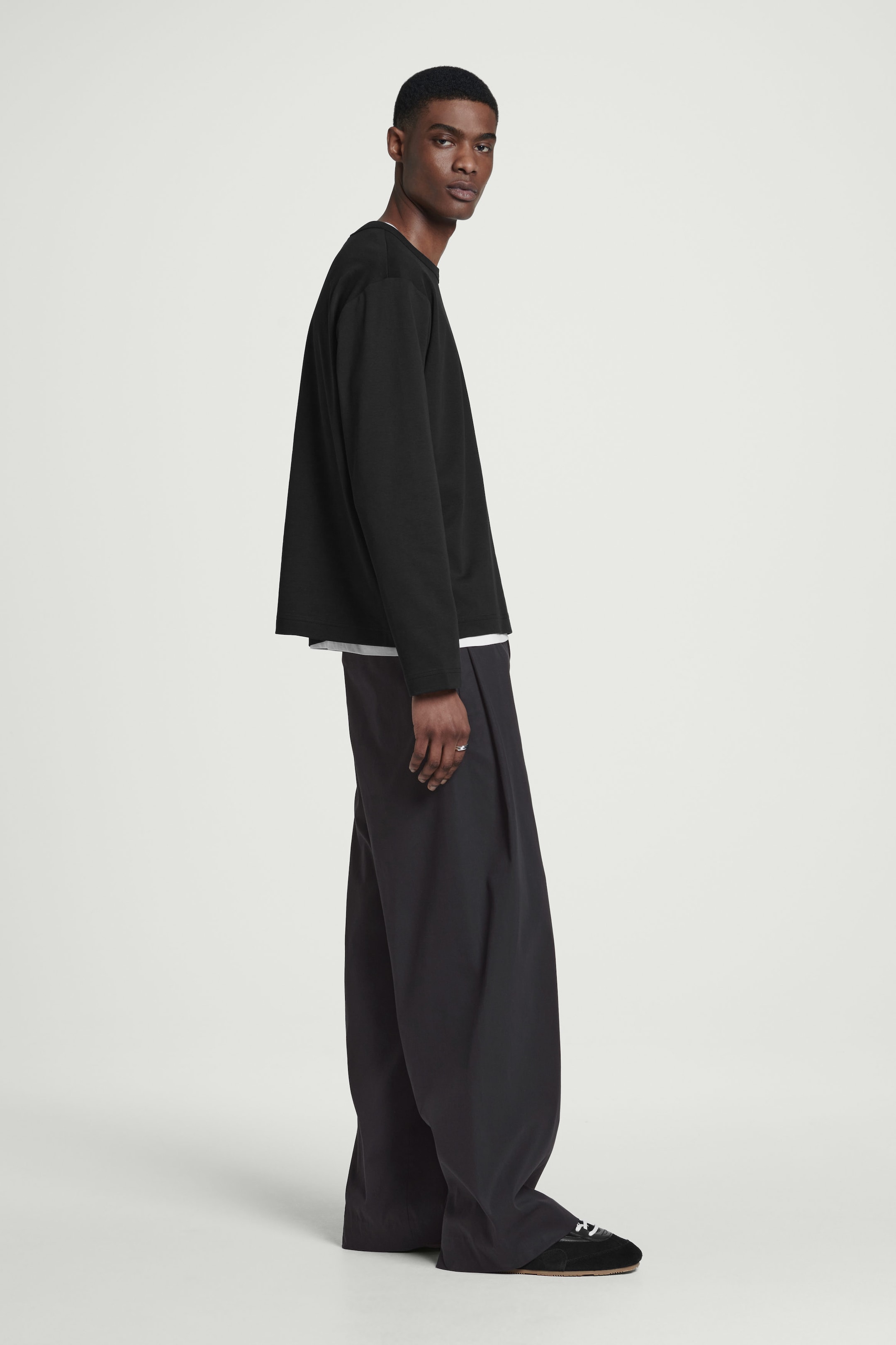 RELAXED COTTON-JERSEY LONG-SLEEVED T-SHIRT