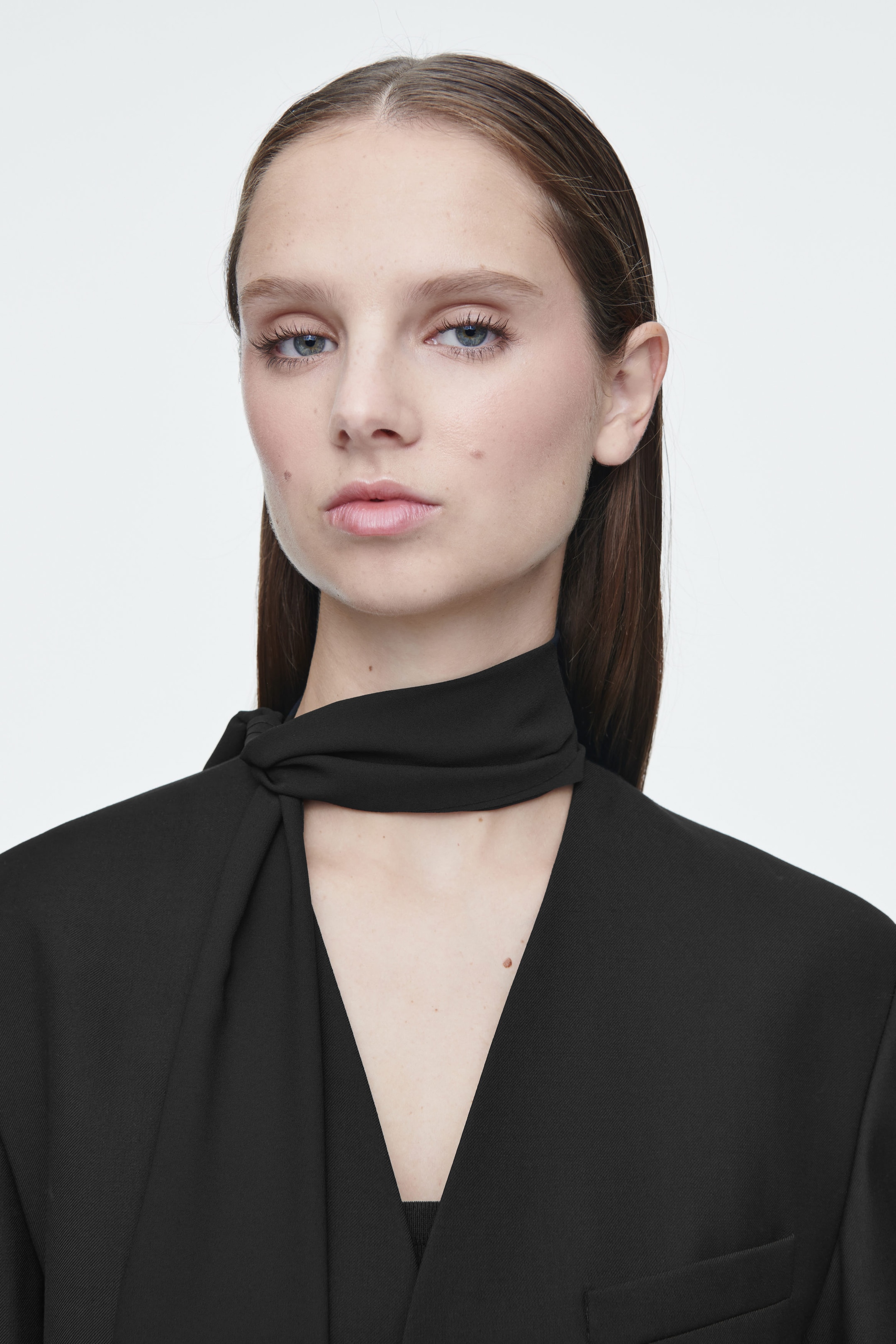 SCARF-DETAIL WOOL BLAZER