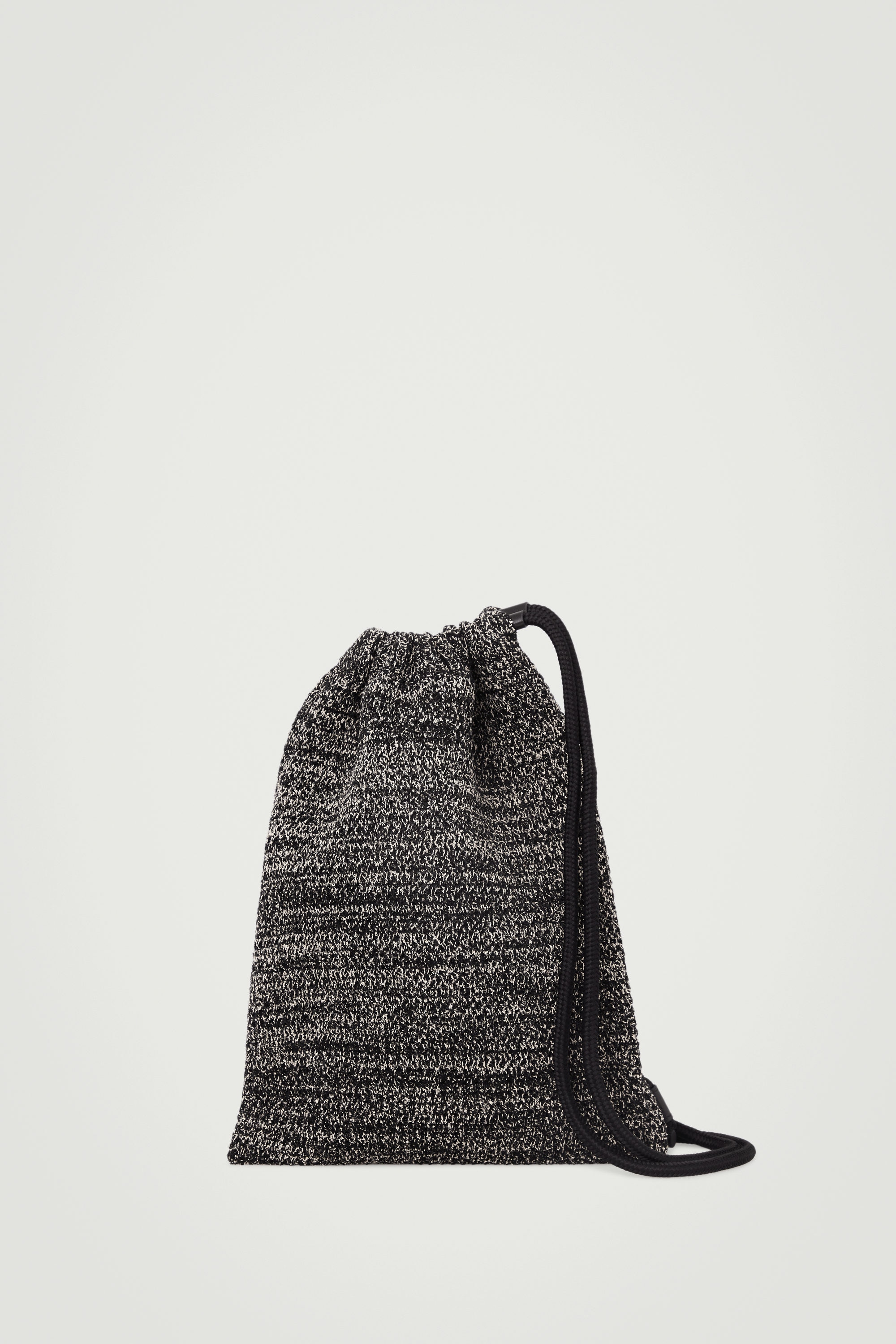●depound● String coffee bag black DP2435BG032MBBXX MÉLANGE KNITTED DRAWSTRING CROSSBODY BAG - BLACK / OFF-WHITE