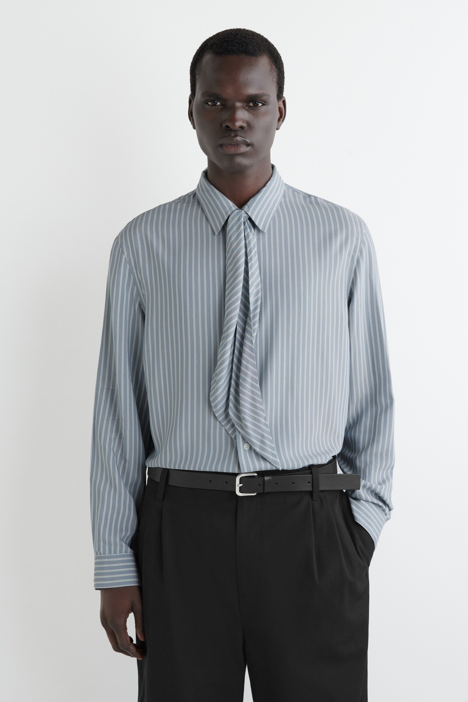 TIE-DETAIL STRIPED SHIRT - BLUE / STRIPED