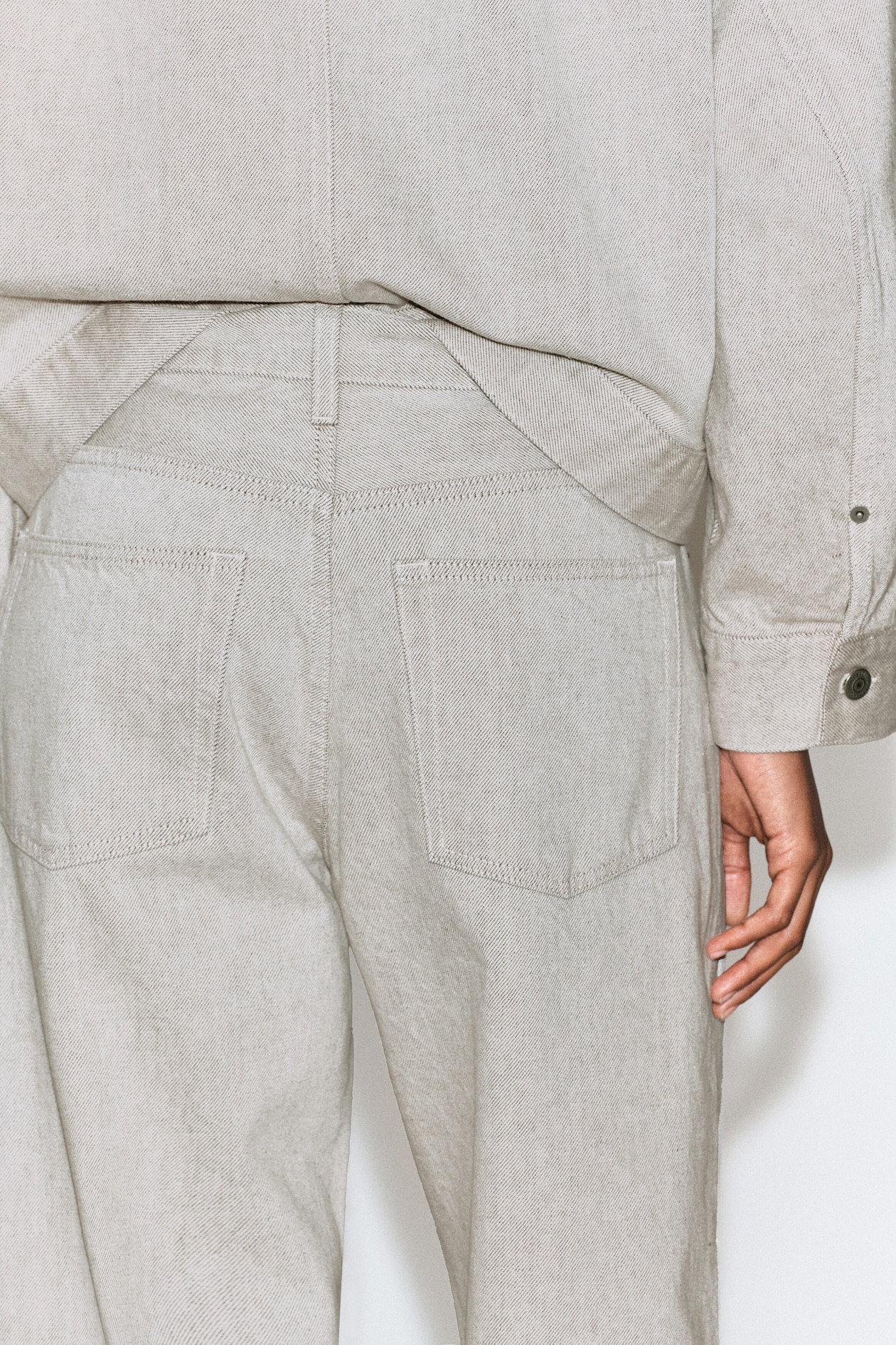 FACADE STRAIGHT-LEG JEANS — TAUPE
