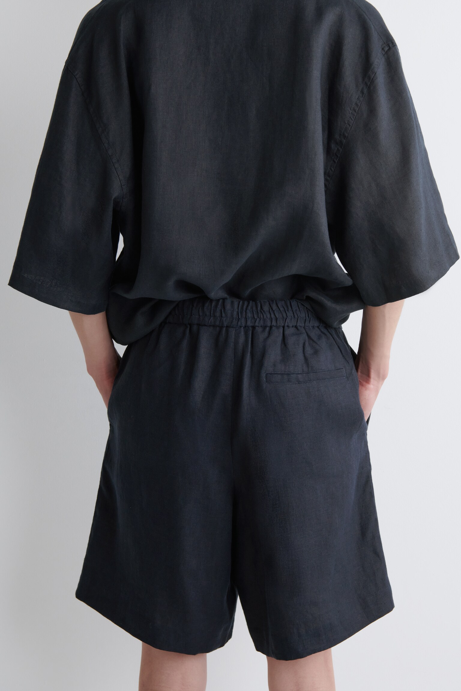SHORT TAILLE ÉLASTIQUÉE EN LIN - BLEU MARINE/BLEU/NOIR/BRUN - 6