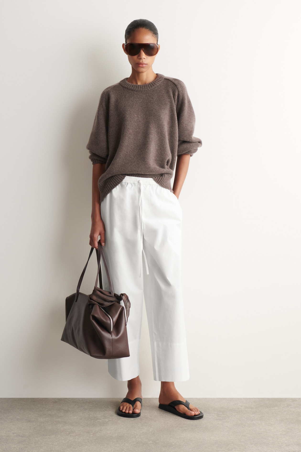 ROUNDED PURE CASHMERE CREW-NECK SWEATER — BROWN MÉLANGE