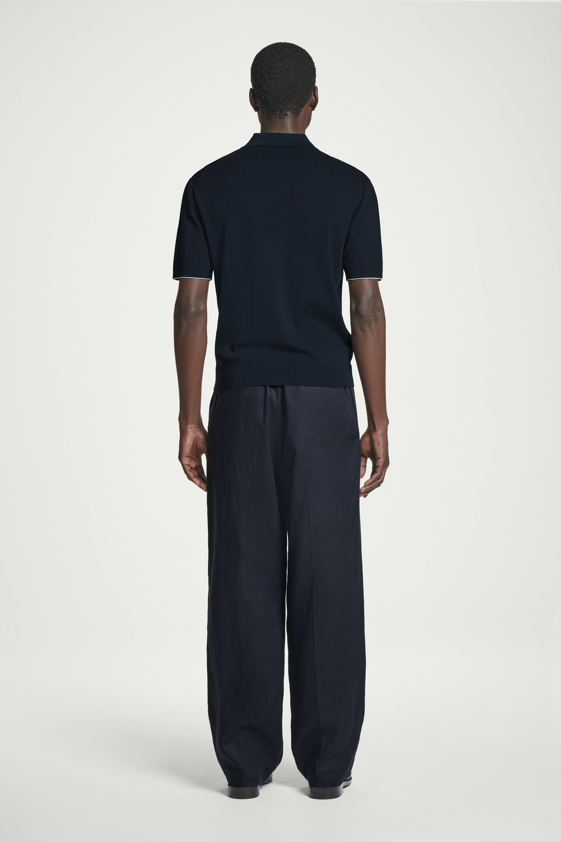 Grotere afbeelding bekijken: Gebreide poloshirt met contrasterende rand - MARINEBLAUW - HEREN | H&M BE 4