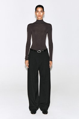 SEAMLESS MERINO WOOL MOCK-NECK BODYSUIT — BROWN MÉLANGE 4