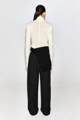 MERINO WOOL TURTLENECK TOP — CREAM 6