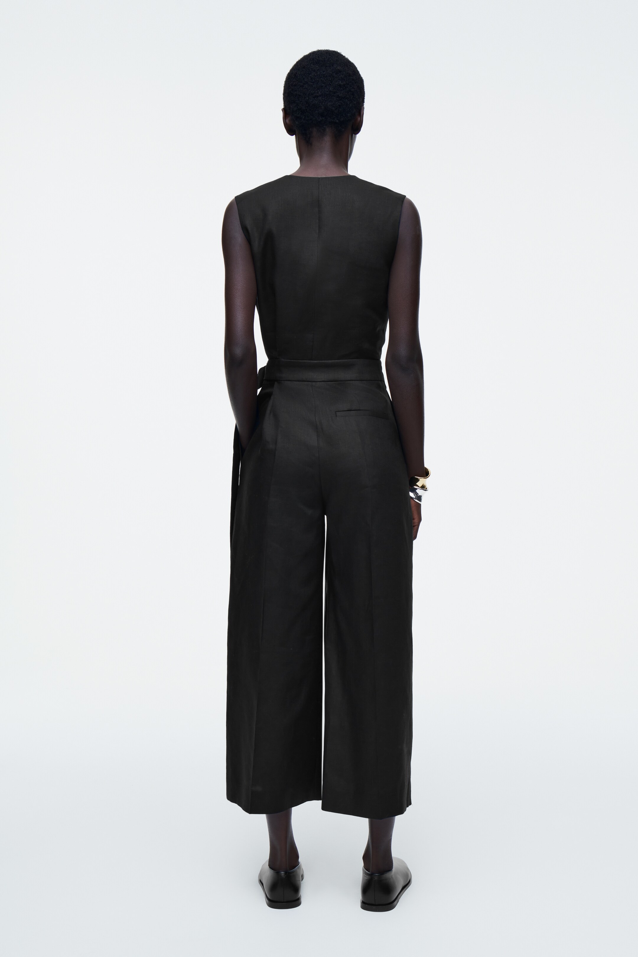 Ingrandisci l'immagine: WRAP-FRONT LINEN JUMPSUIT - BLACK - DONNA | H&M CH 2