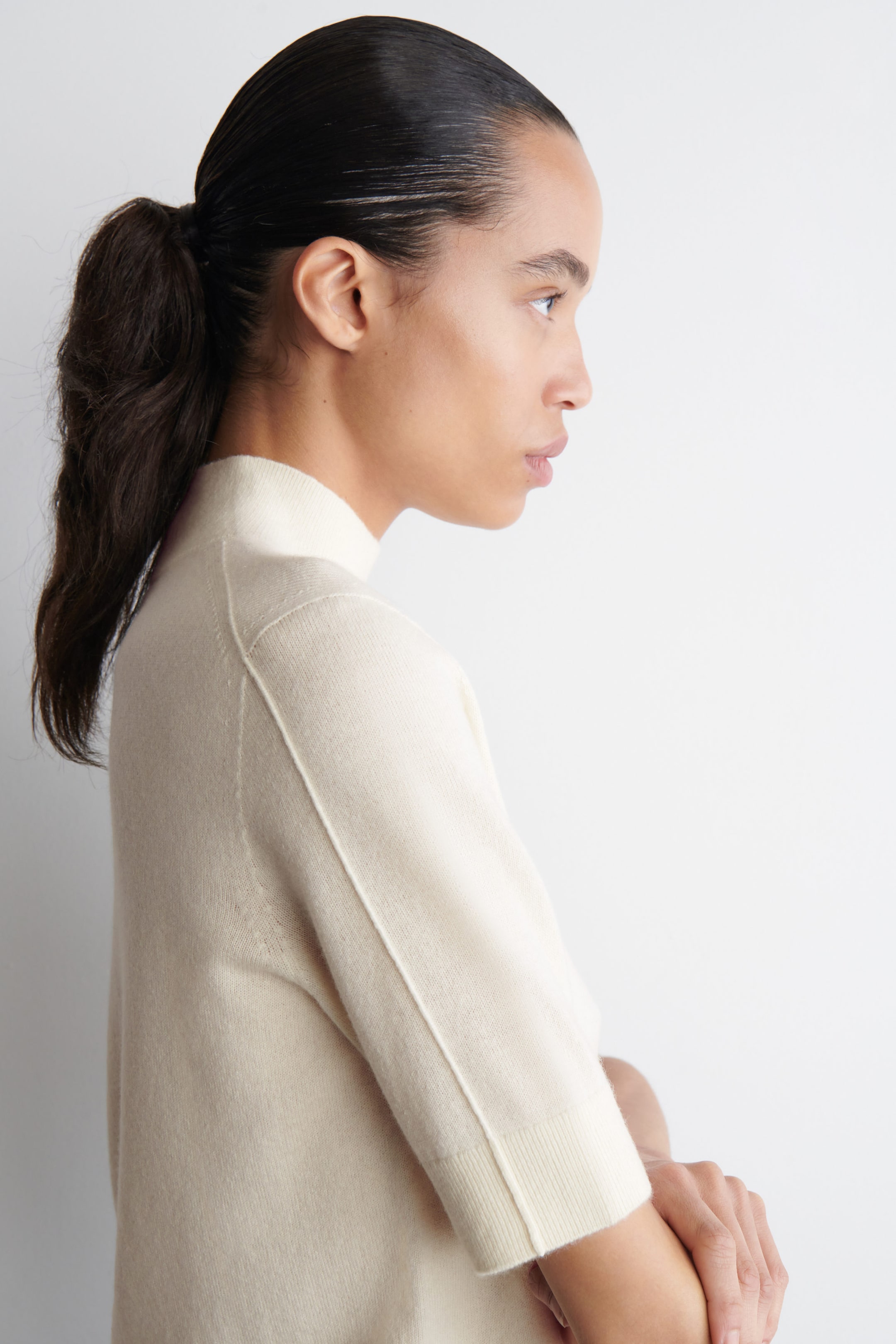 CASHMERE MOCK-NECK T-SHIRT