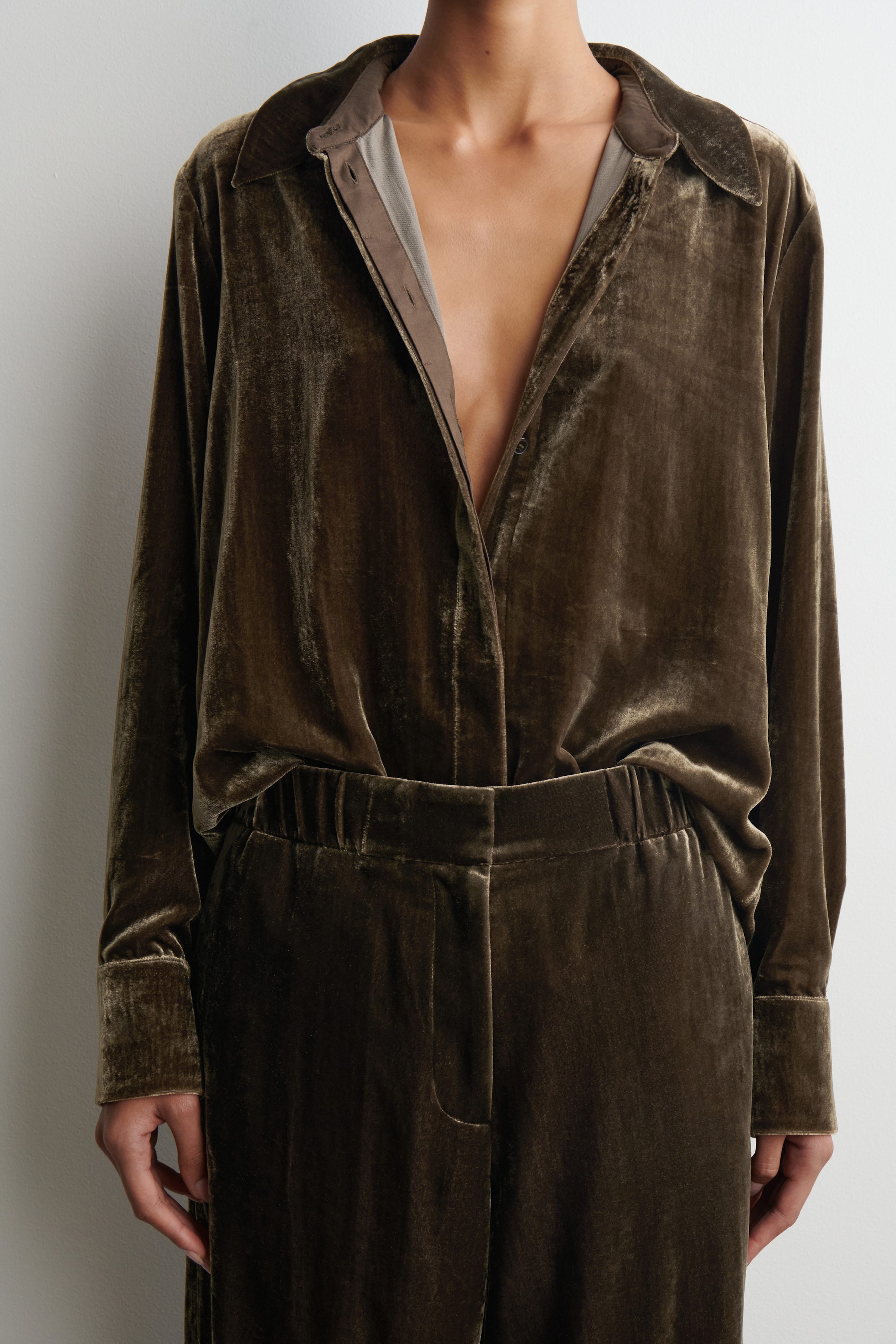 VELVET ELASTICATED STRAIGHT-LEG TROUSERS