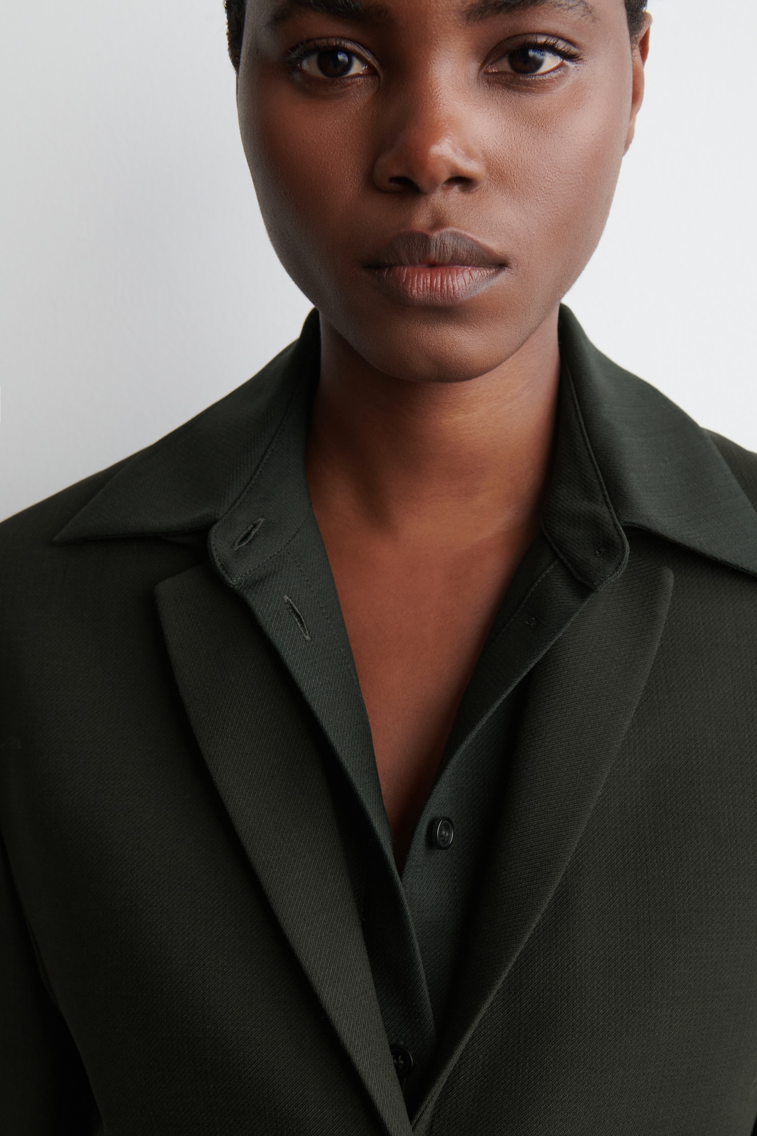 CAMICIA IN LANA DAL TAGLIO RILASSATO - VERDE SCURO - 6