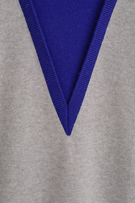 LAYERED MOCK-NECK MERINO WOOL SWEATER — GRAY / COBALT 7