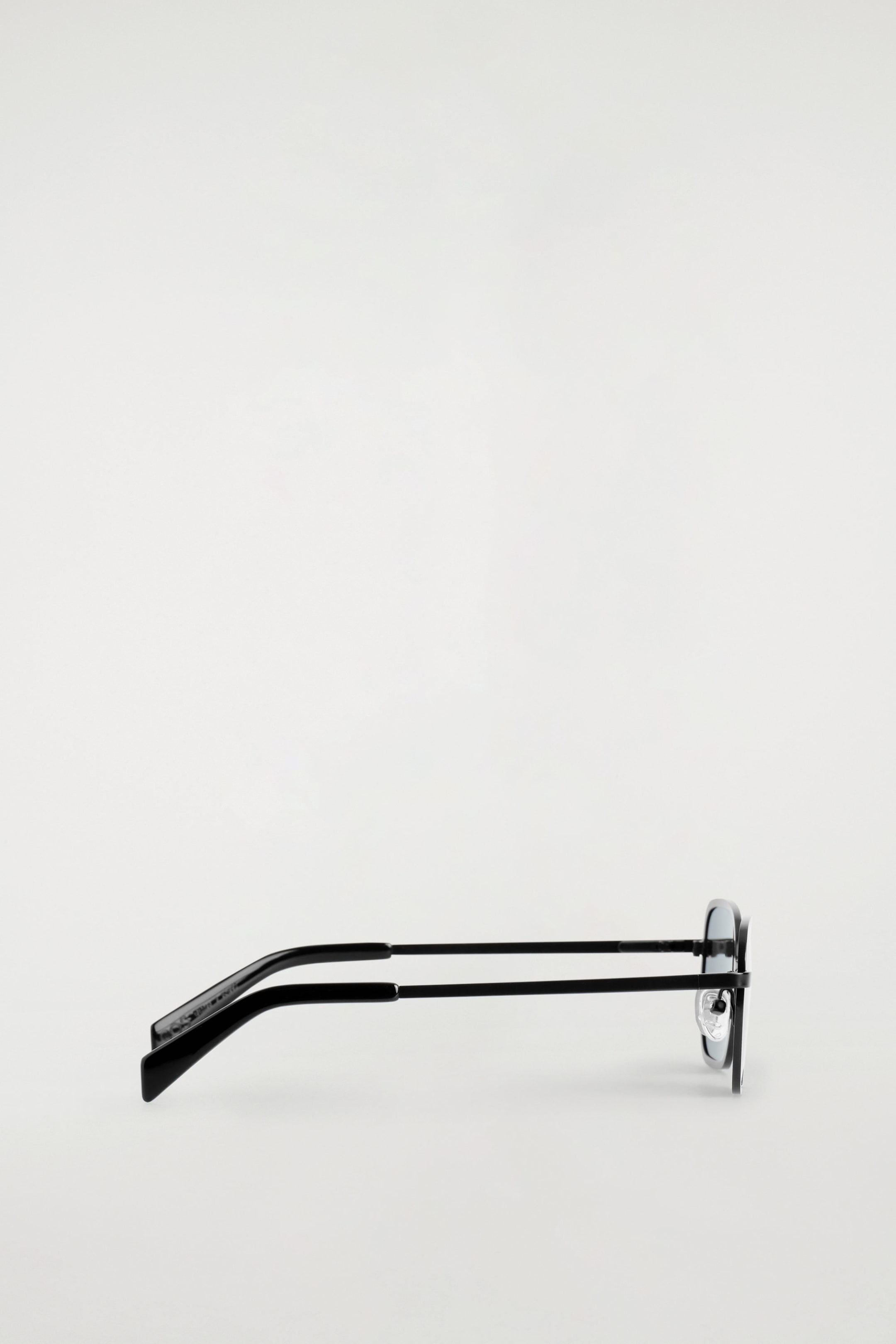 StillMedia/DescriptiveStillLife