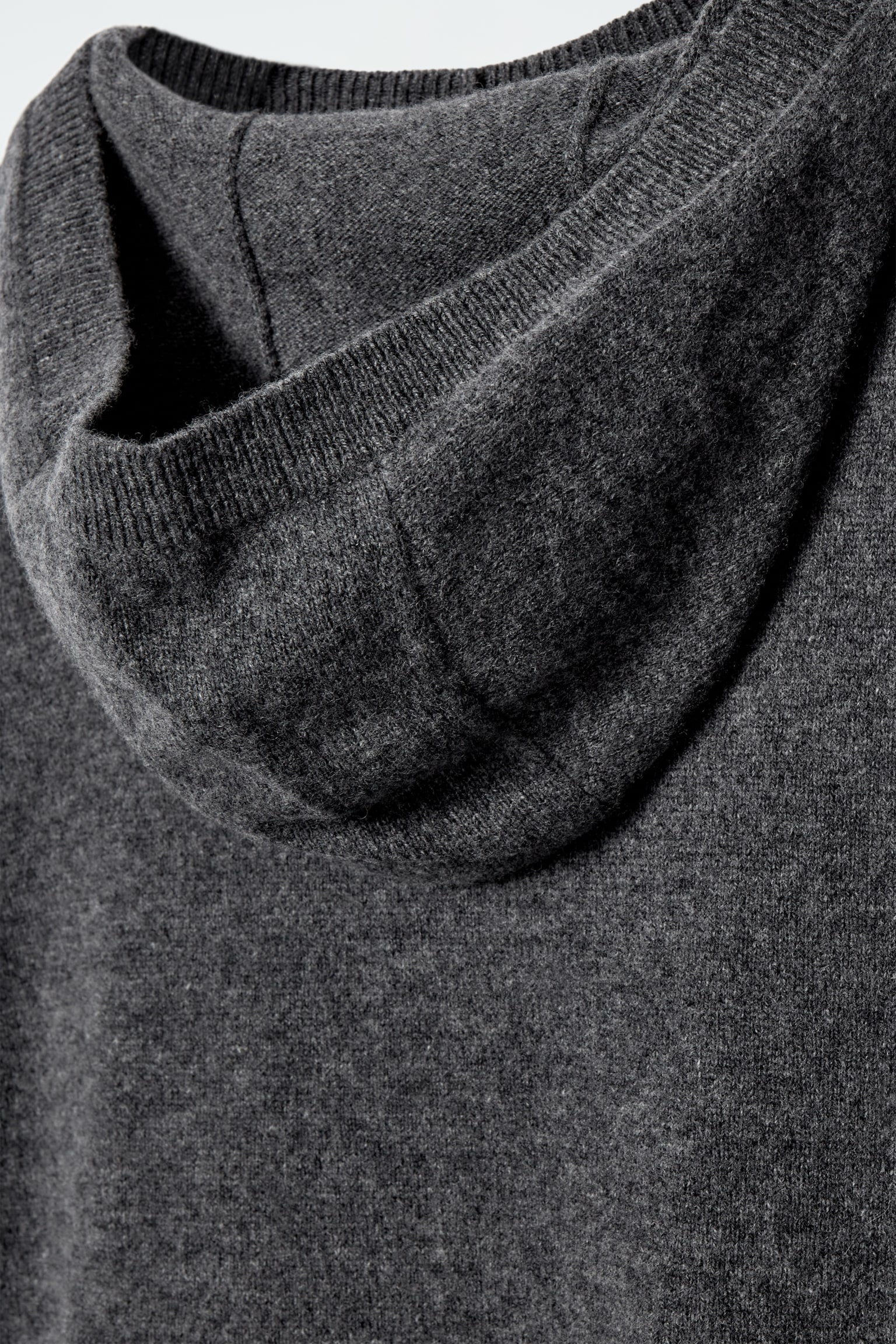 VESTIDO LARGO DE LANA MERINO CON CAPUCHA - GRIS OSCURO - 6