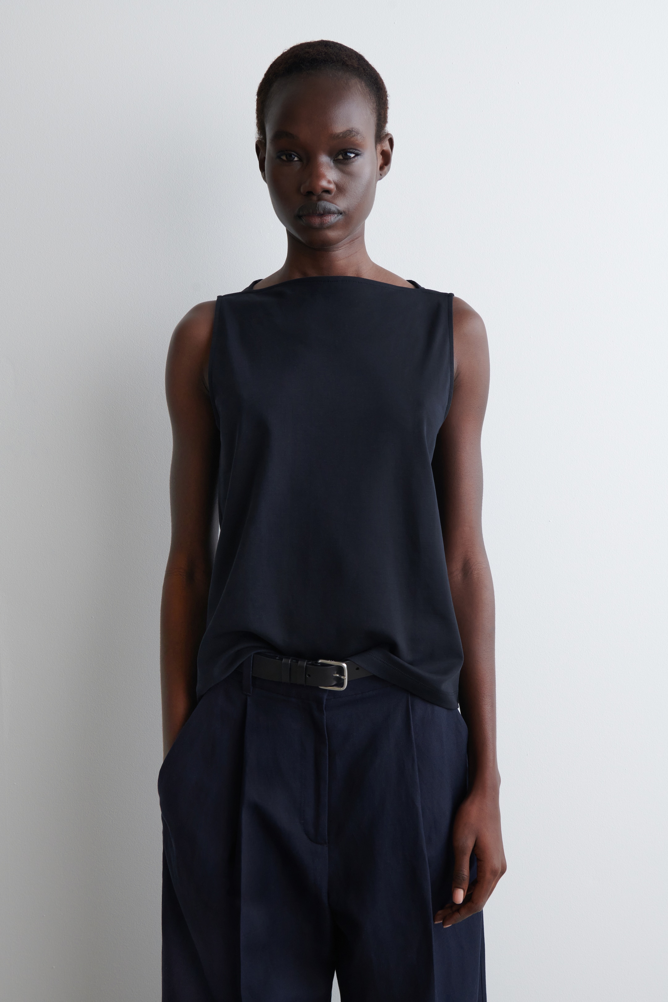 Grösseres Bild ansehen: TANKTOP MIT U-BOOT-AUSSCHNITT - NAVYBLAU - DAMEN | H&M CH 1