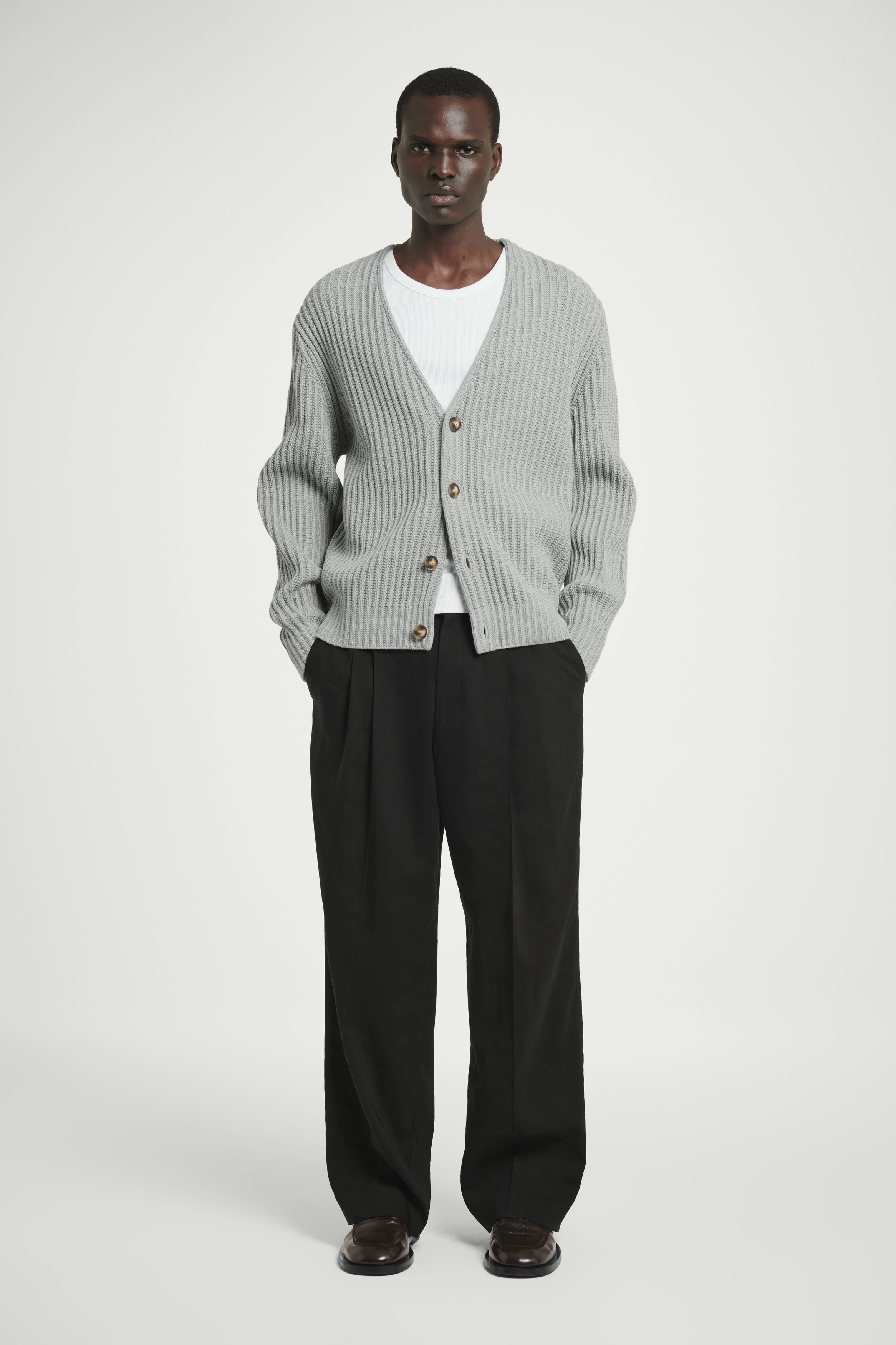 新品 ATON COTTON SILK VNECK CARDIGAN 新品 ATON COTTON SILK VNECK CARDIGAN