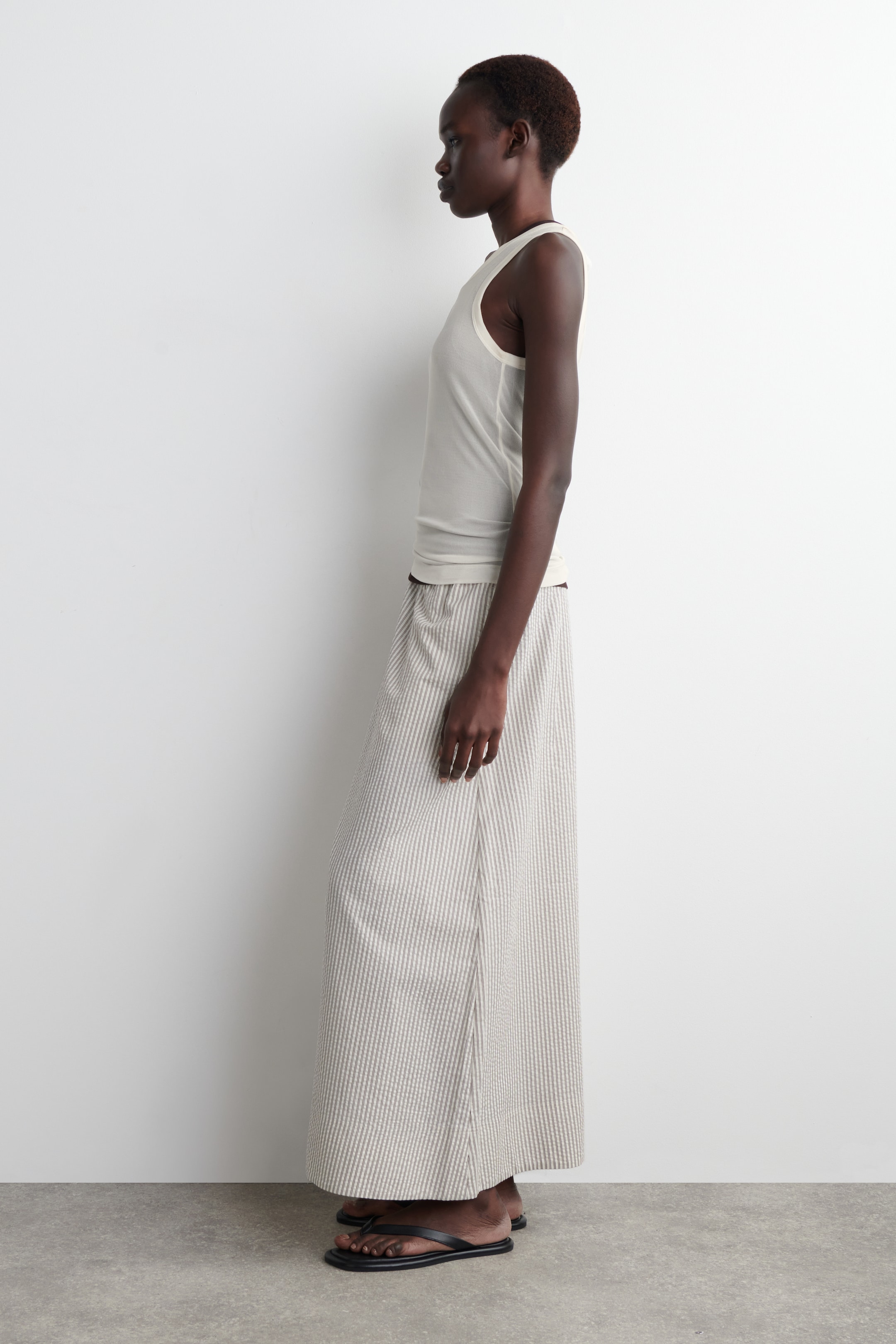 Visa större bild: CULOTTES I SEERSUCKER - GRÄDDVIT / BRUN / RANDIG - DAM | H&M SE 3