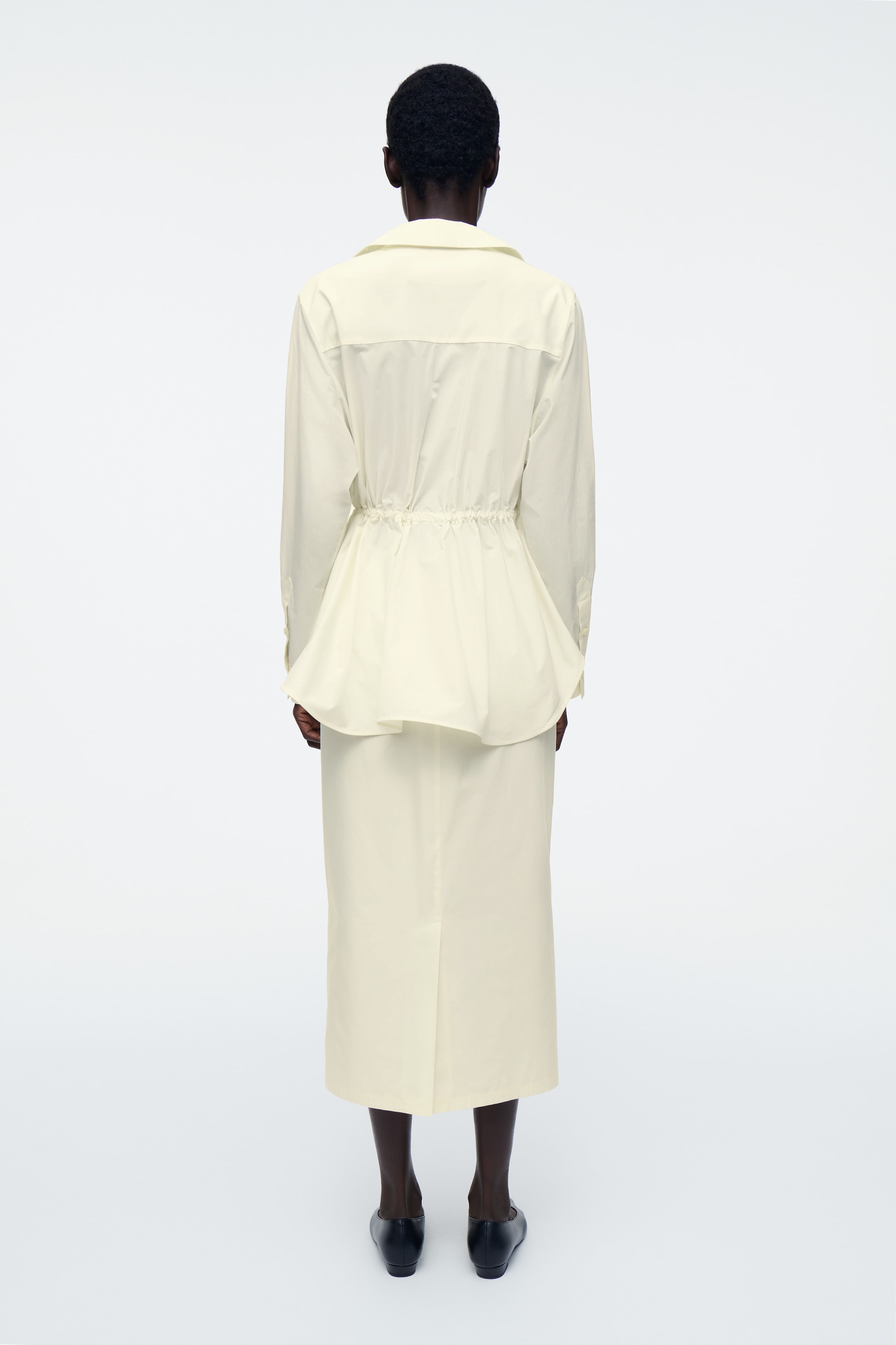 Grotere afbeelding bekijken: TREKKOORD-TAILLE OVERHEMD - BOTERMELK - DAMES | H&M BE 6