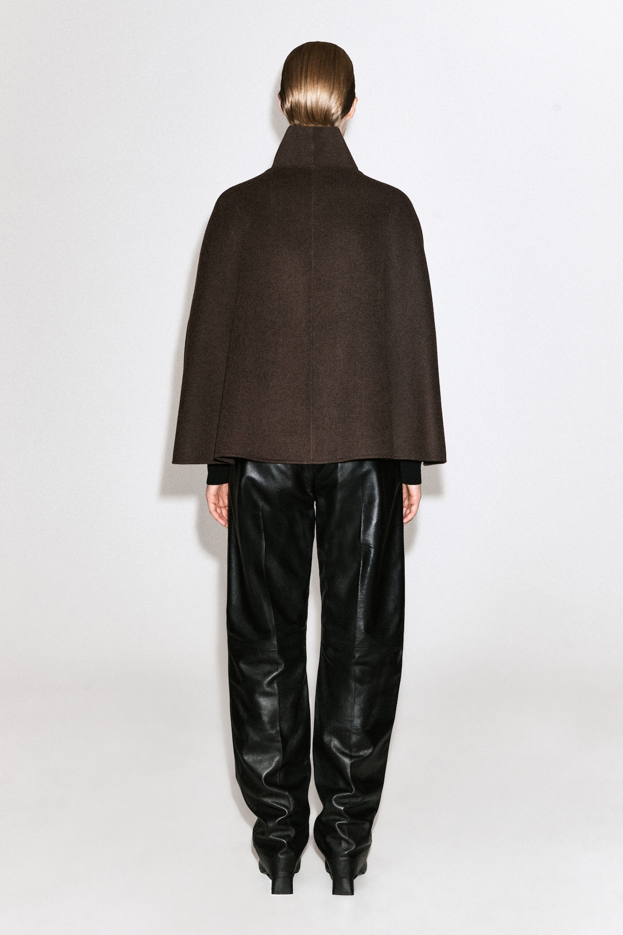 SHAWL-COLLAR DOUBLE-FACED WOOL CAPE — BROWN