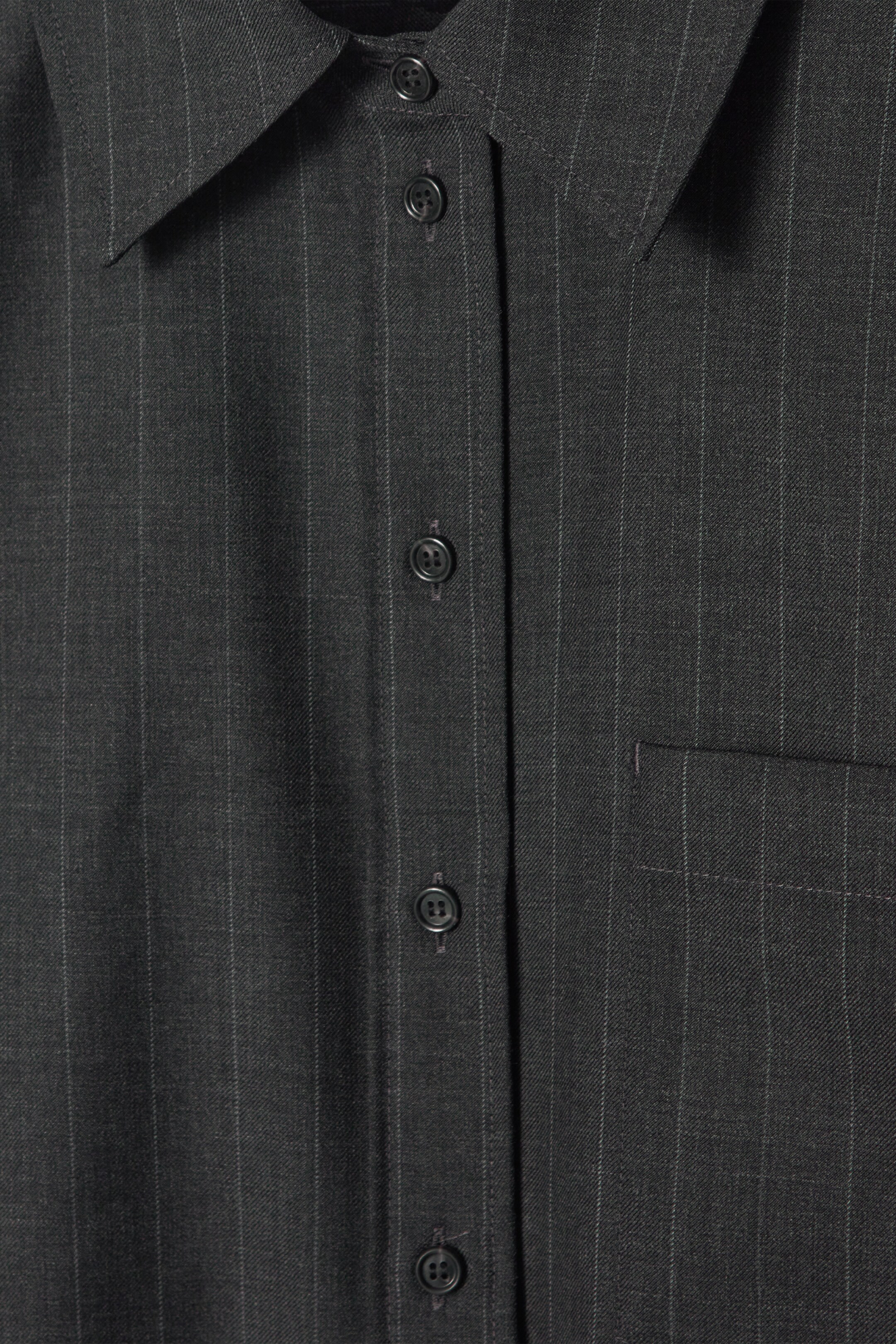 Ingrandisci l'immagine: RELAXED PINSTRIPED WOOL SHIRT - DARK GREY / PINSTRIPED - DONNA | H&M CH 2