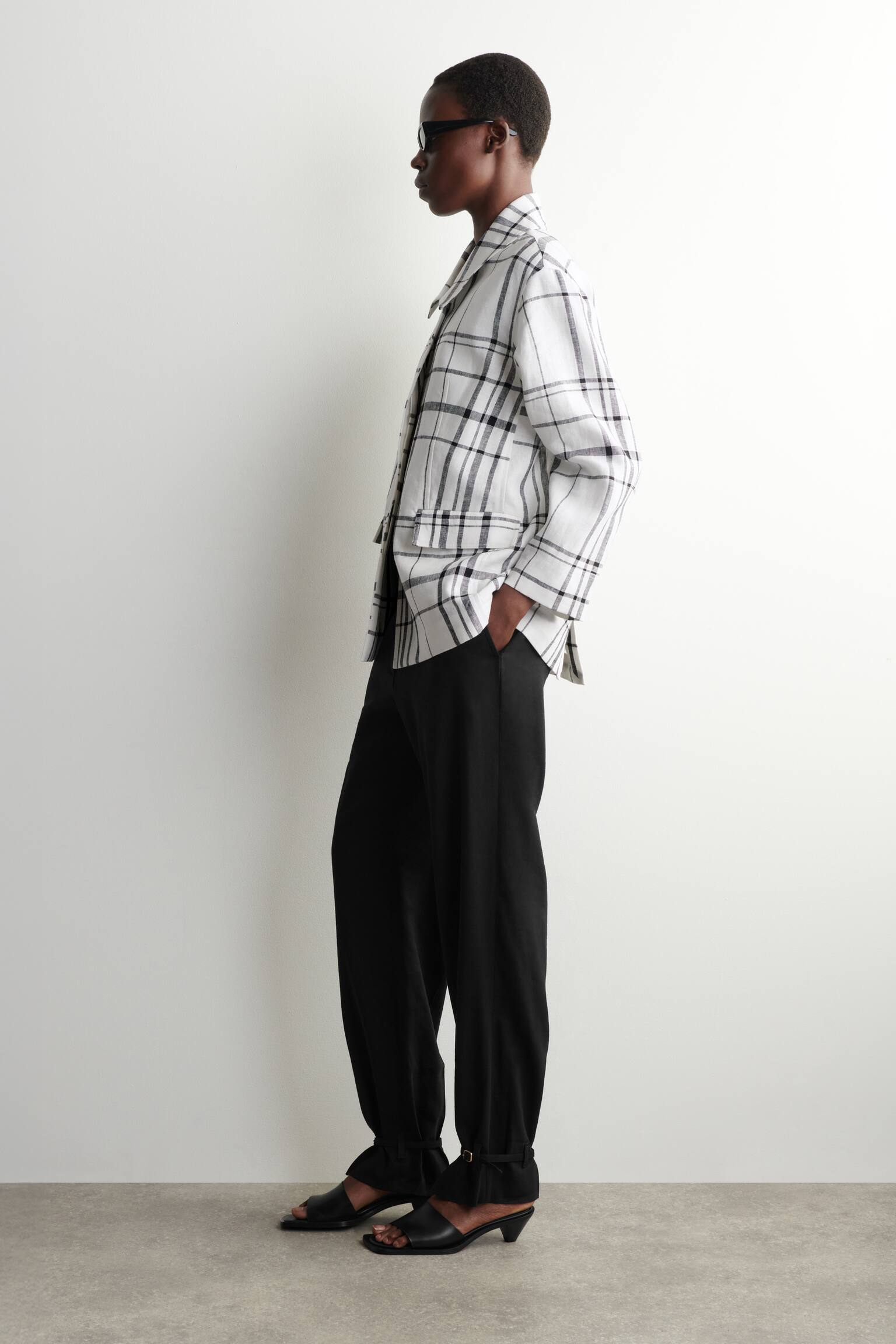 CHAQUETA DE CUADROS DE LINO - BLANCO/NEGRO/A CUADROS - 4