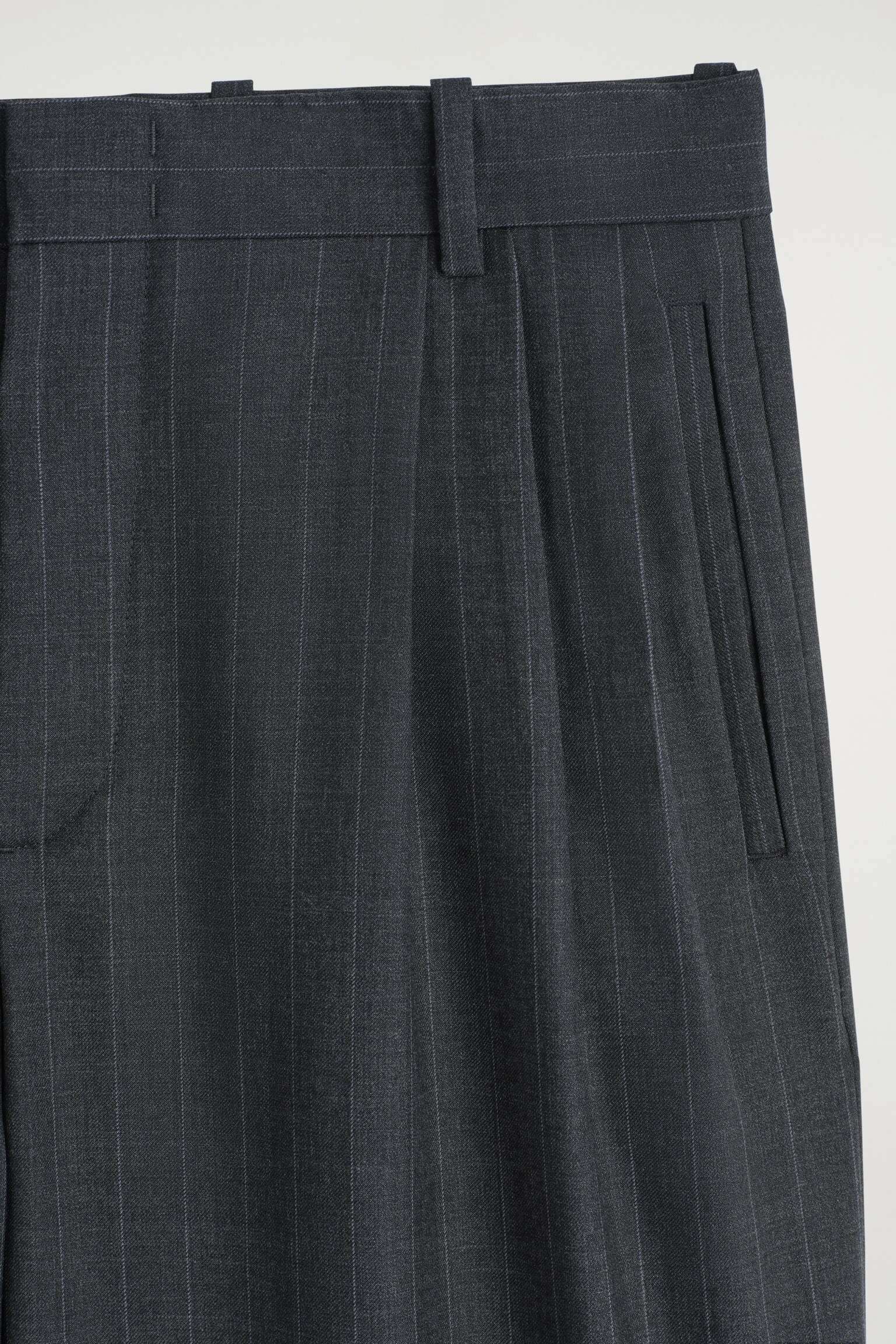 MERINO WOOL WIDE-LEG TROUSERS - BLACK / PINSTRIPED - 4