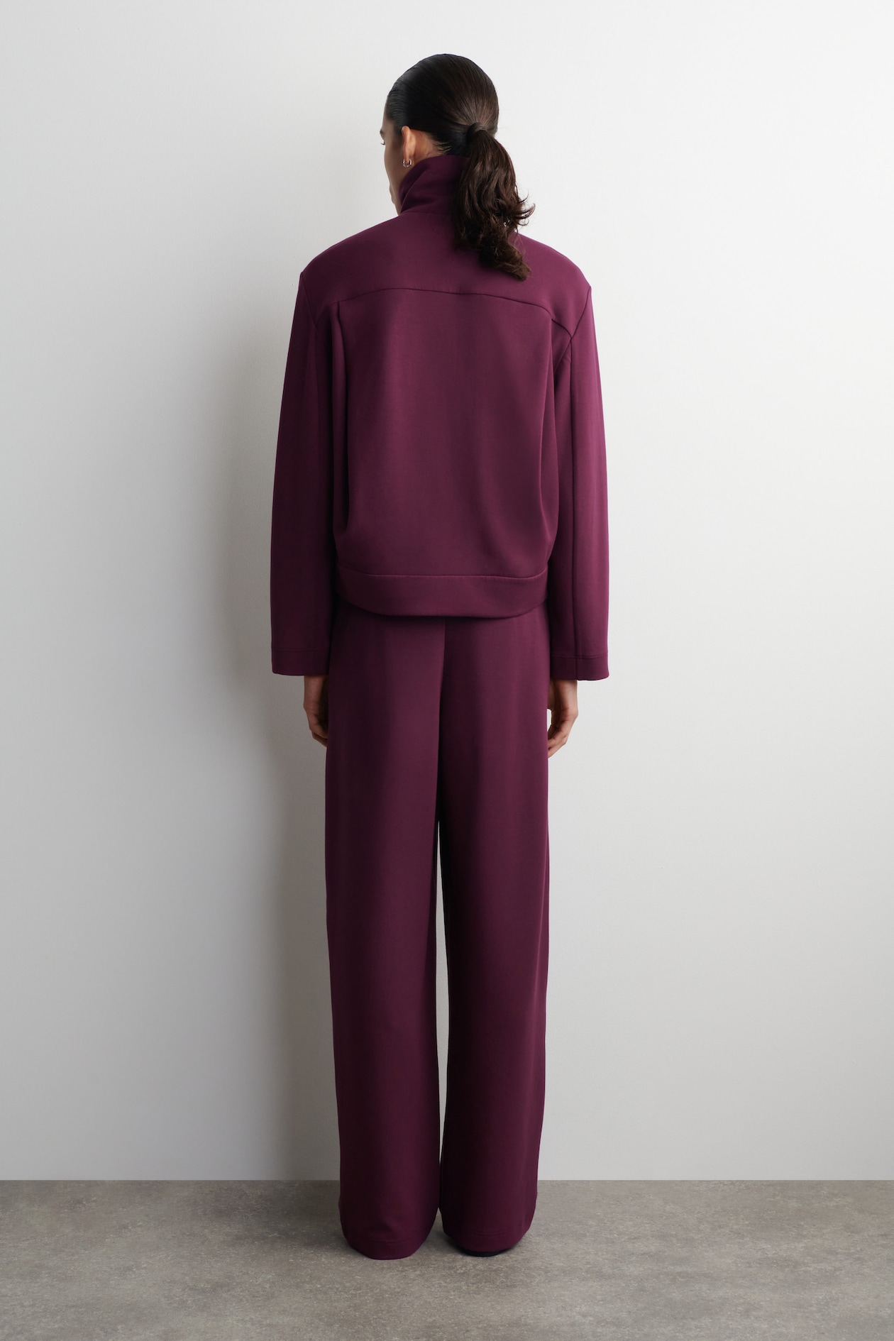 SCUBA BARREL-LEG JOGGERS — BORDEAUX