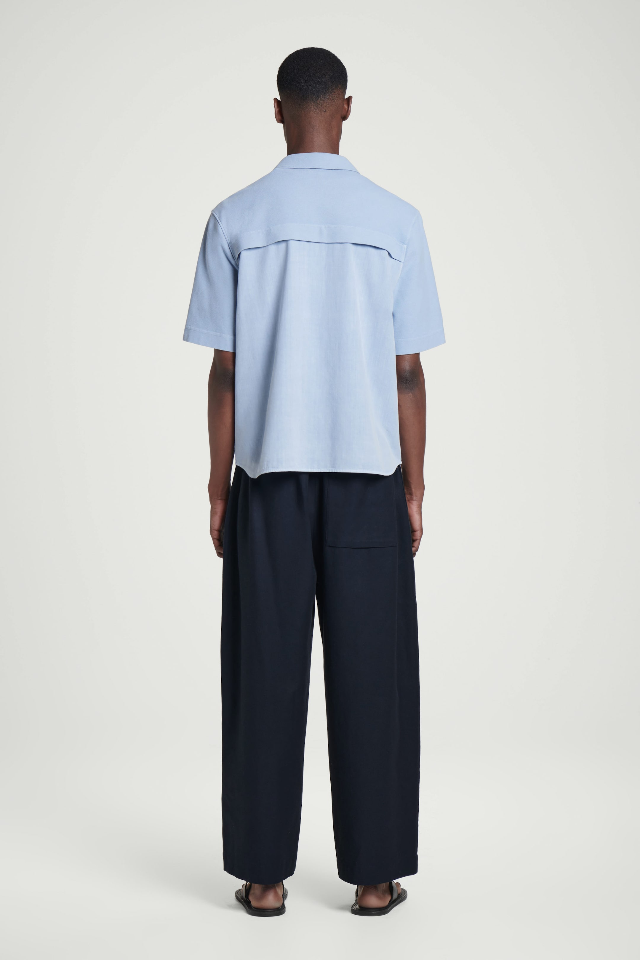GARMENT-DYED PANELED SHIRT