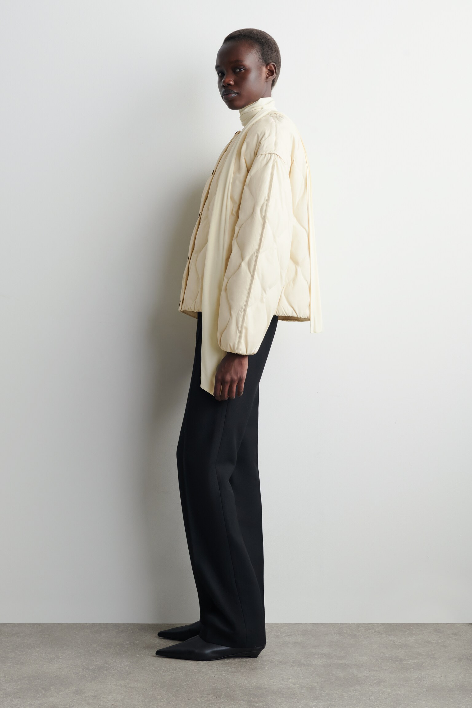 DOUDOUNE MATELASSÉE À ENCOLURE FRONCÉE - ÉCRU/BLEU MARINE/ROUGE PROFOND - 4