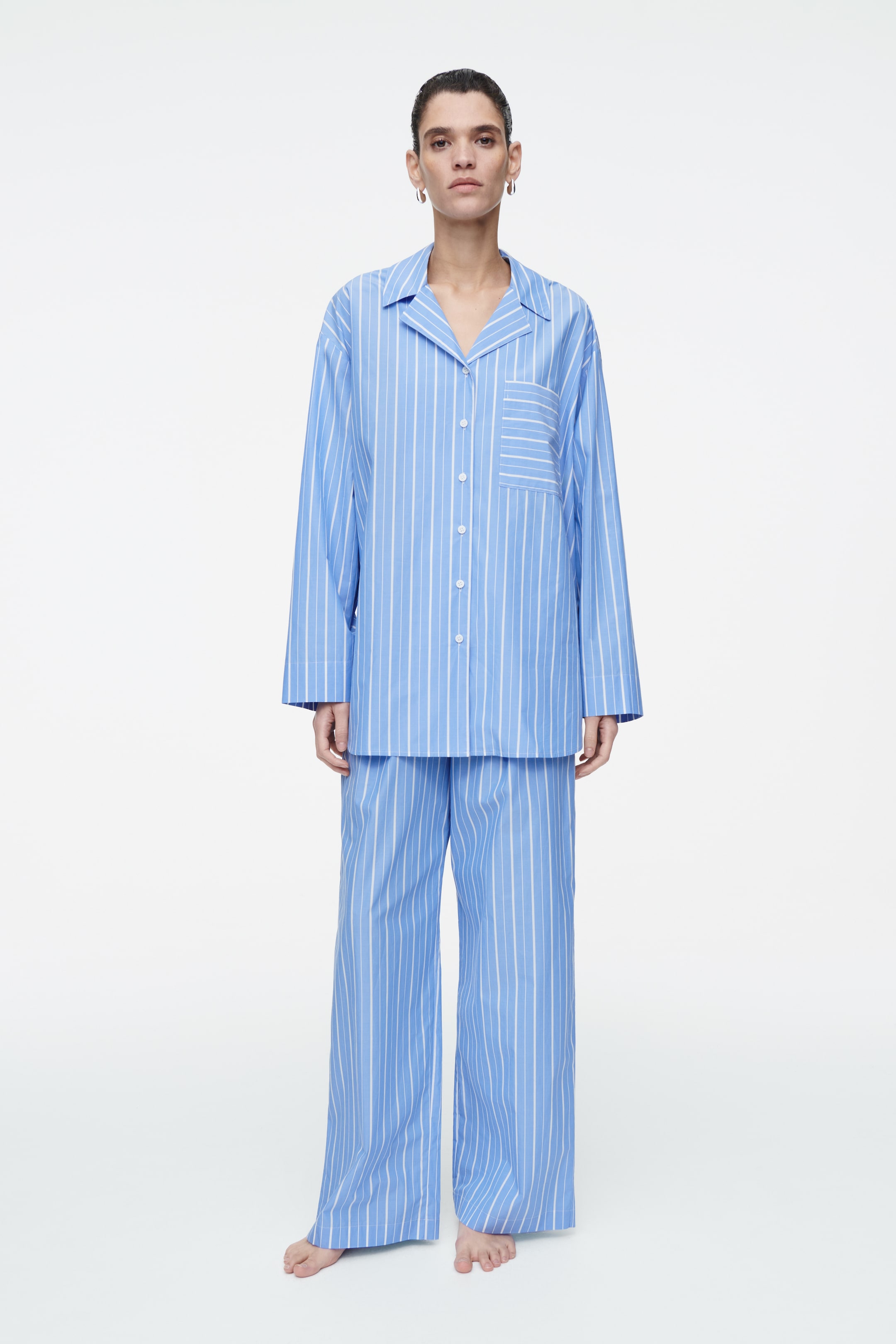 Grösseres Bild ansehen: PYJAMAHEMD AUS BAUMWOLLE MIT NADELSTREIFEN - BLAU/NADELSTREIFEN - DAMEN | H&M CH 2