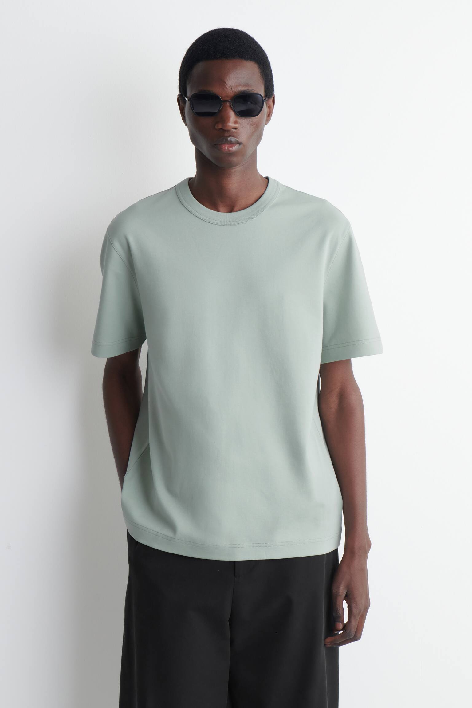 T-shirt με στρογγυλή λαιμόκοψη από interlock βαμβάκι - ΑΝΟΙΧΤΟ ΠΡΑΣΙΝΟ/ΝΑΥΤΙΚΟ ΜΠΛΕ/ΦΩΤΕΙΝΟ ΜΜΠΛΕ/ΝΑΥΤΙΚΟ ΜΠΛΕ / ΛΕΥΚΟ / ΡΙΓΕ/ΠΡΑΣΙΝΟ / ΛΕΥΚΟ / ΡΙΓΕ/ΓΑΛΑΖΙΟ/ΛΕΥΚΟ/ΜΑΥΡΟ - 1