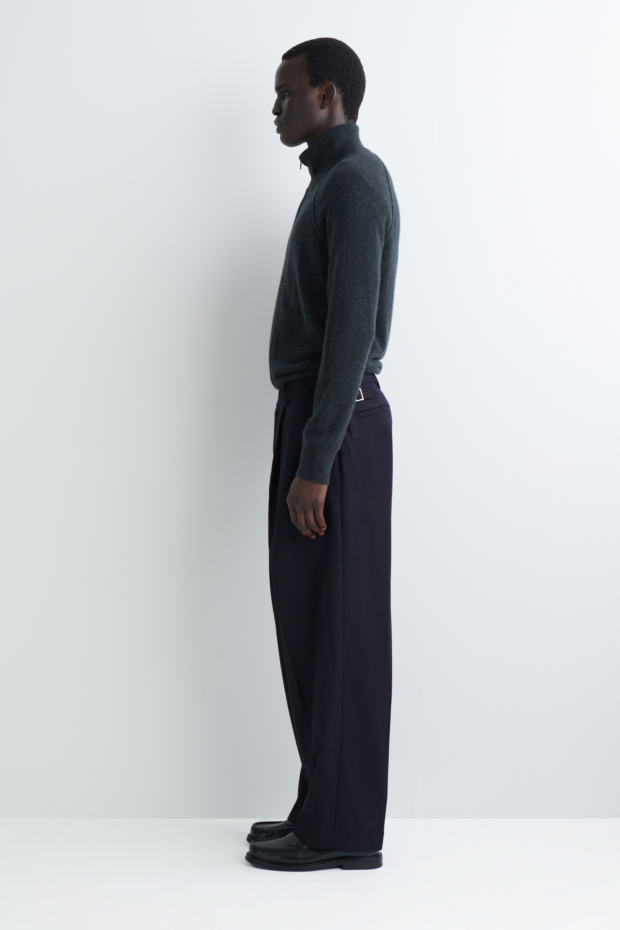 Vezi imaginea mai mare: PANTALONI LARGI DIN LÂNĂ CU CROIALĂ DREAPTĂ - NAVY - BĂRBAŢI | H&M RO 6