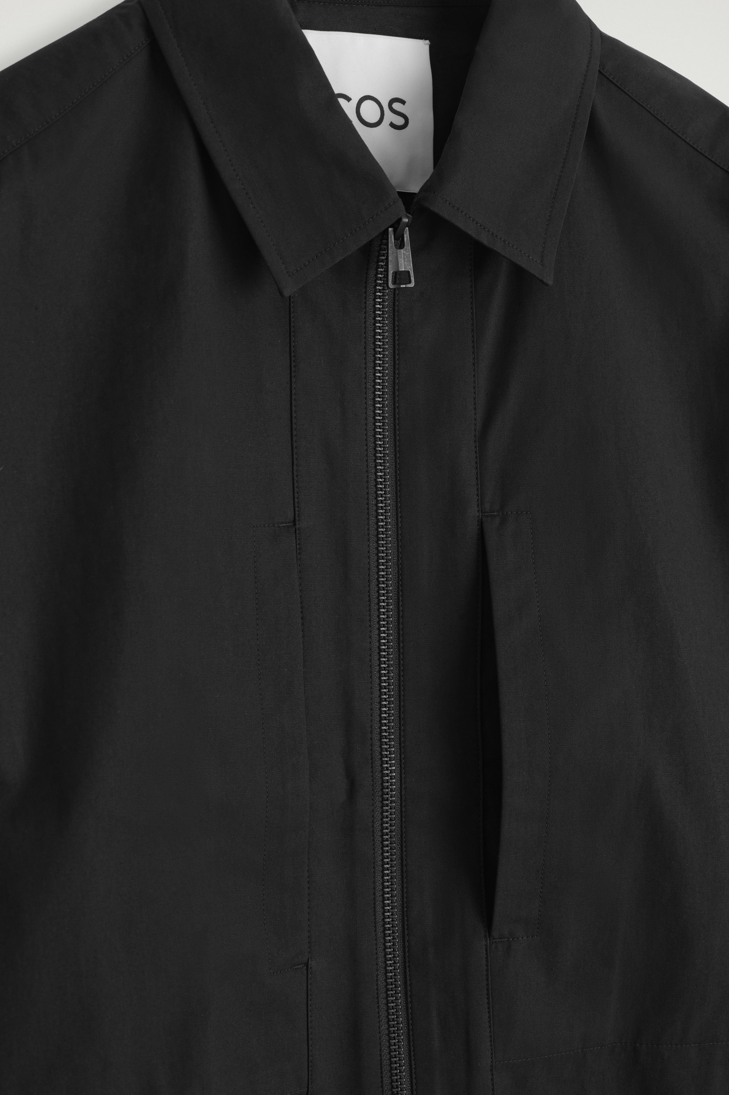 COTTON ZIP-UP OVERSHIRT - BLACK | COS