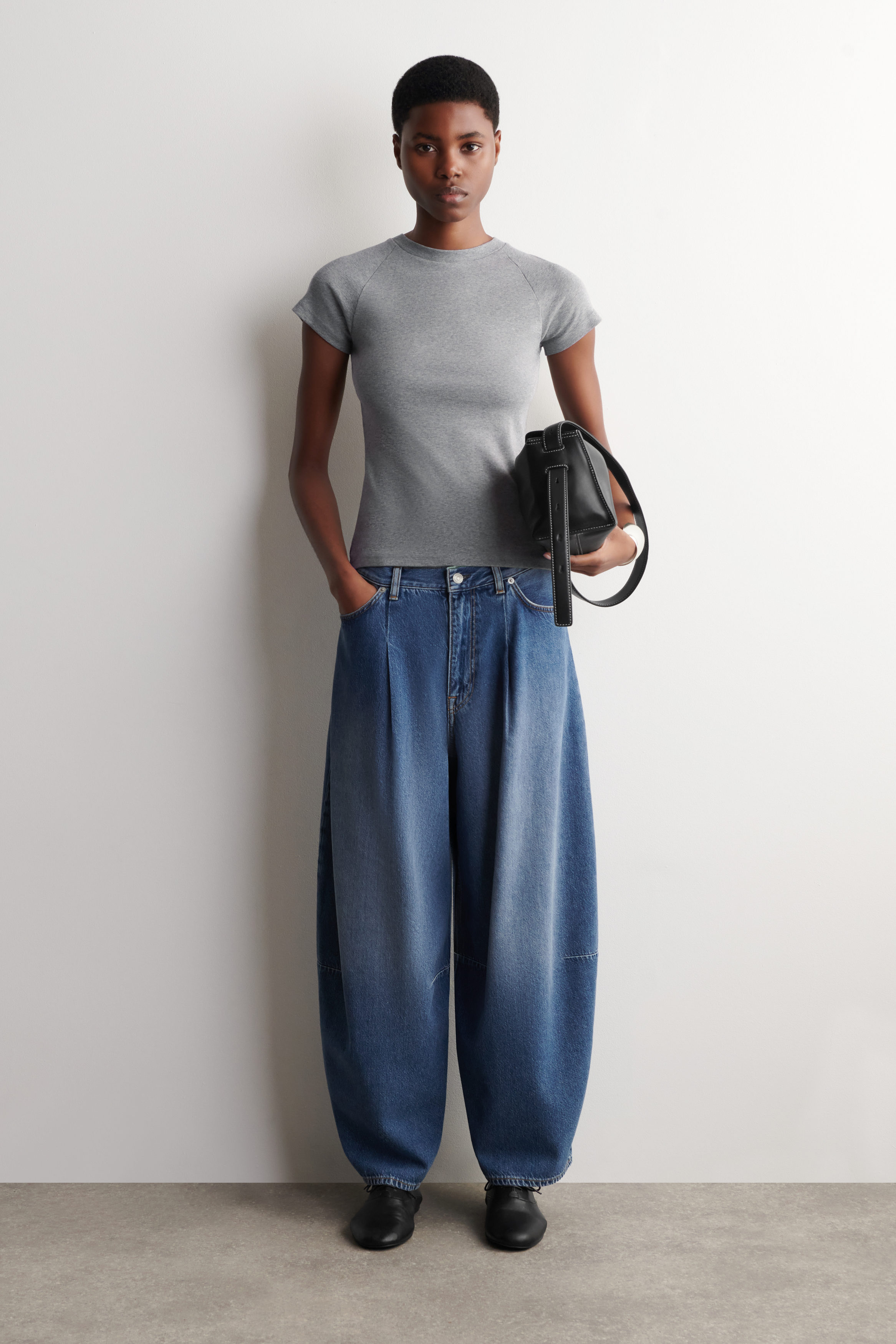 TWINE BARREL-LEG JEANS - WASHED BLUE | COS