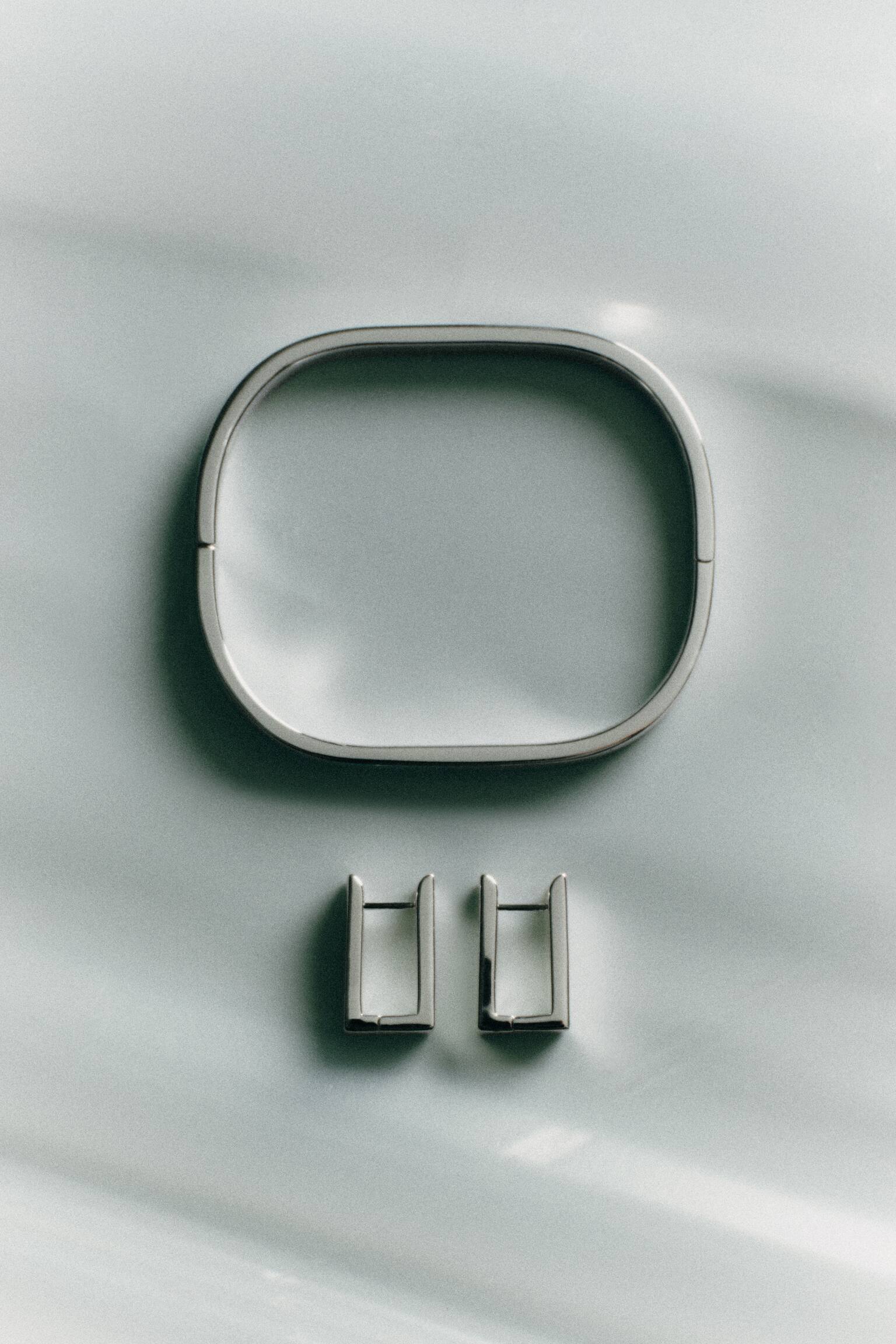 BRACCIALE RIGIDO RETTANGOLARE CURVO - ARGENTO/ORO - 4