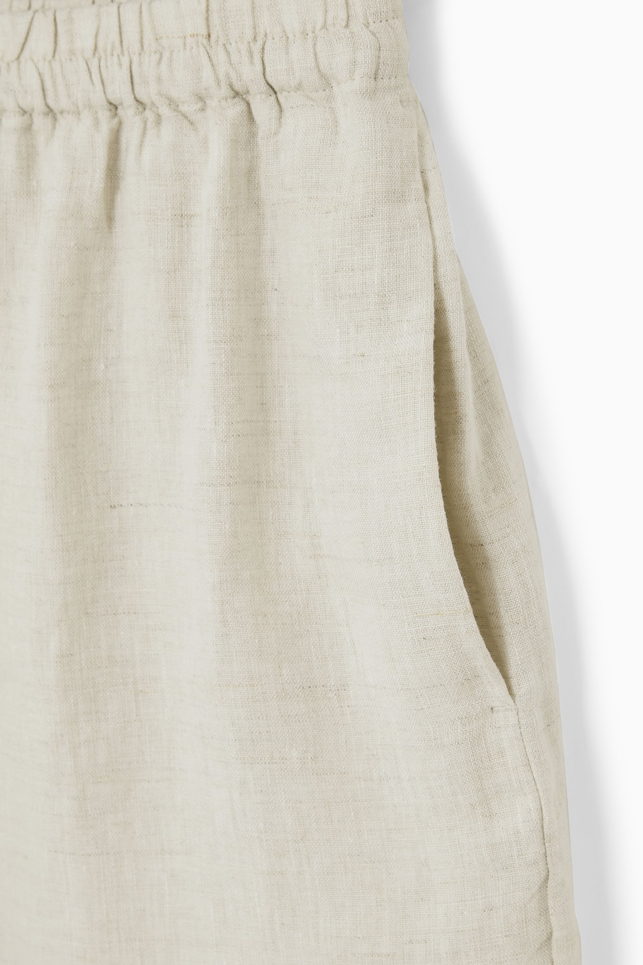 ELASTICATED LINEN SHORTS