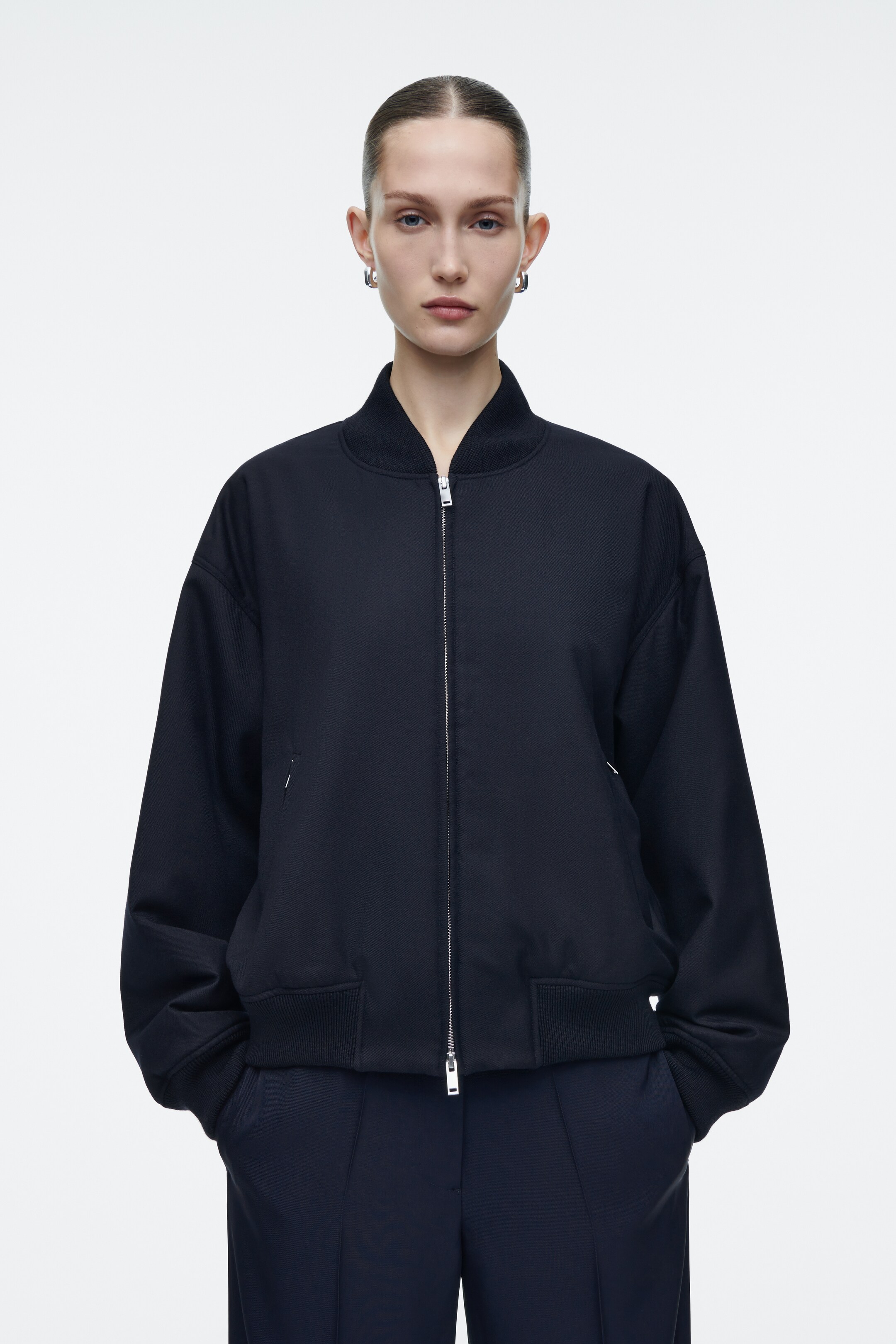 Größeres Bild ansehen: OVERSIZED-BOMBERJACKE AUS WOLLE - NAVYBLAU - Ladies | H&M DE 1