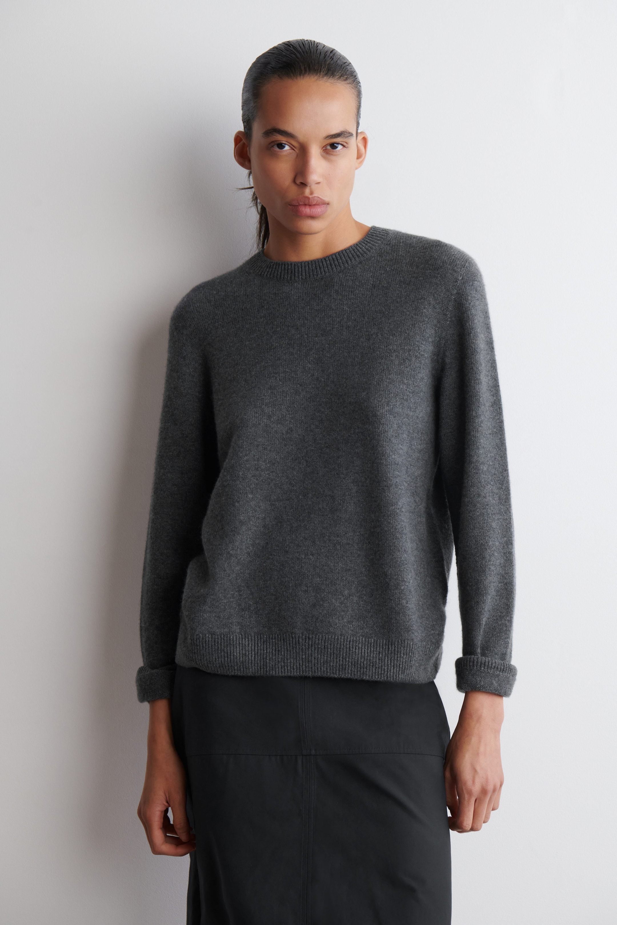 CASHMERE CREW-NECK JUMPER
